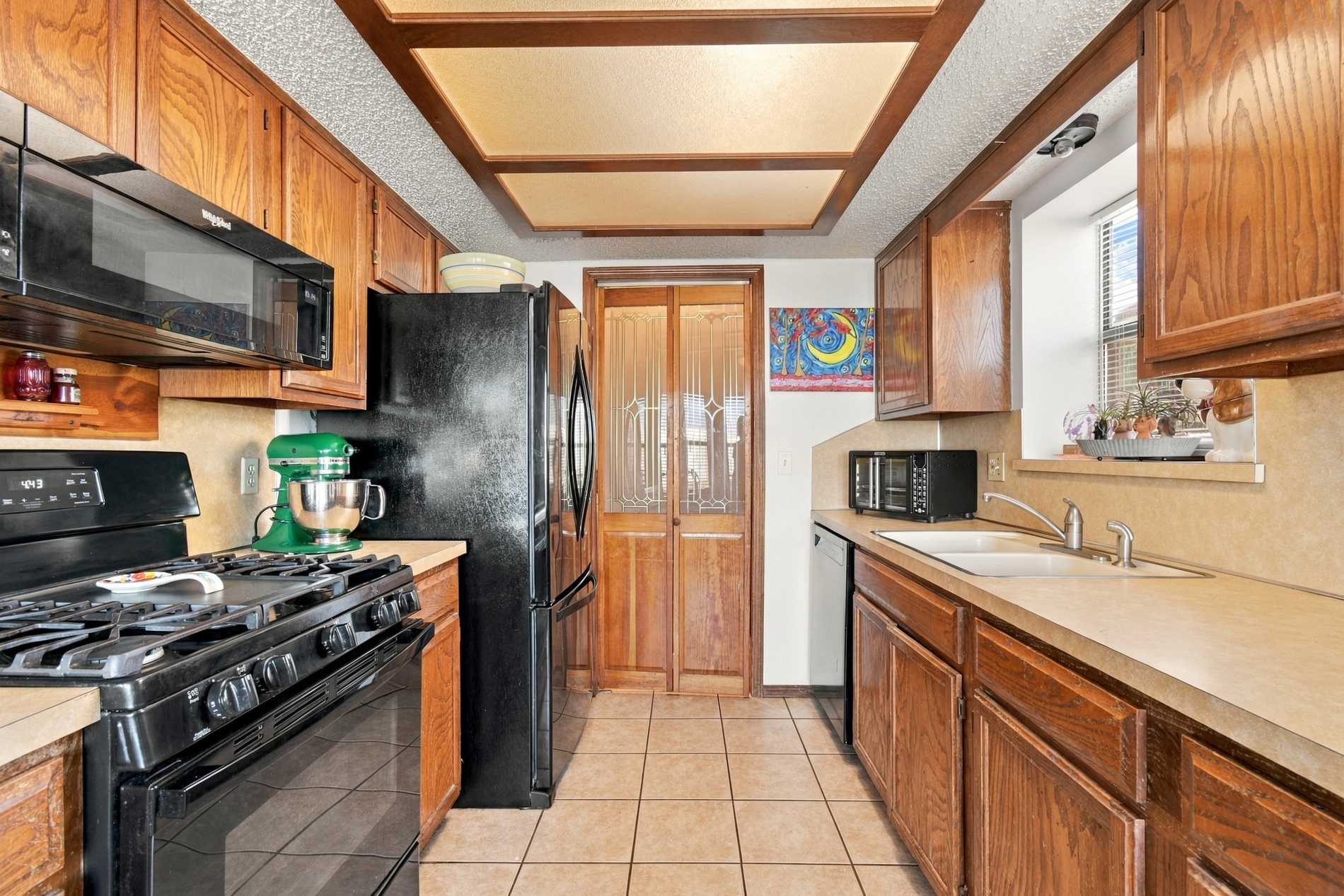 1801 N Aster Avenue Property Photo 15