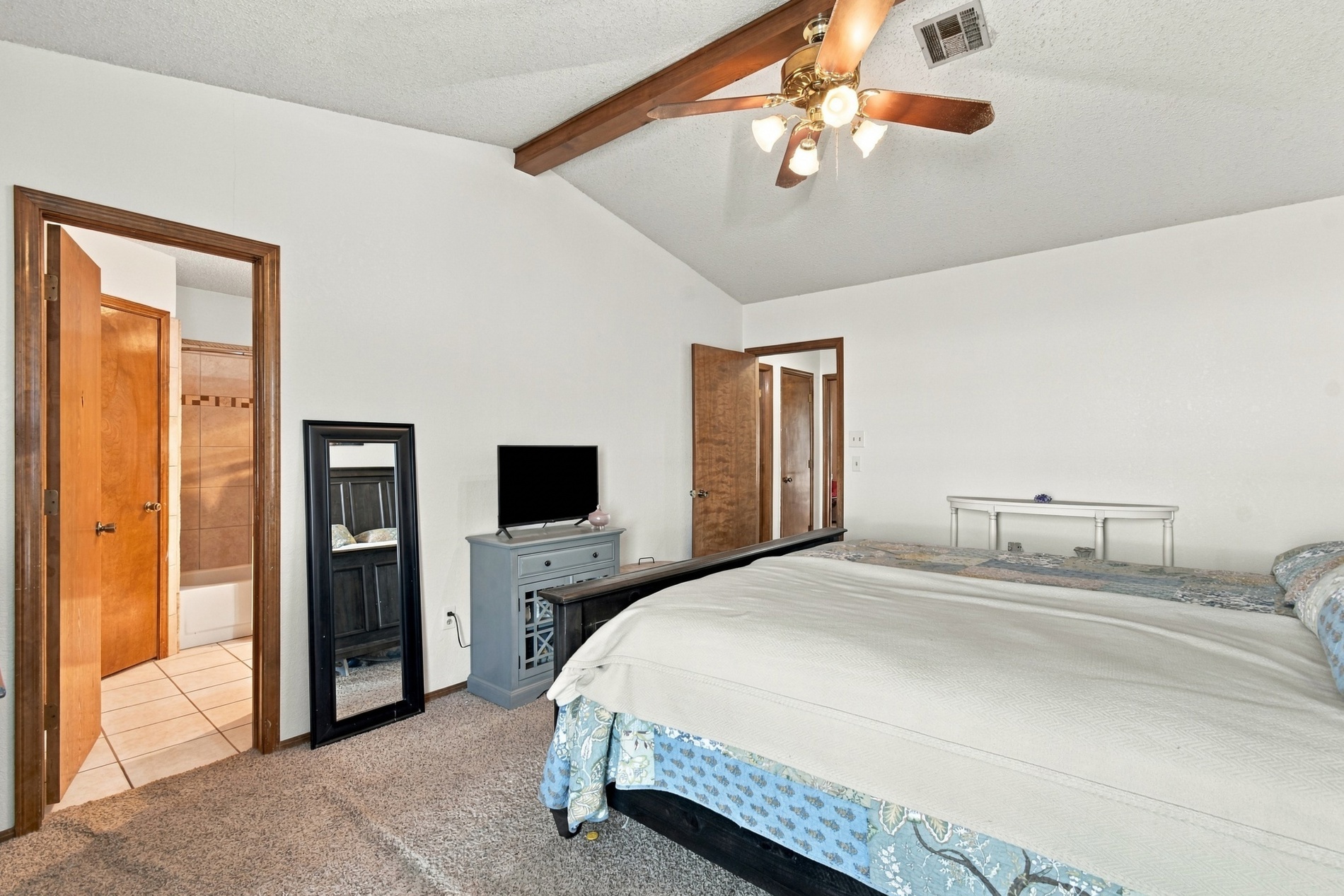 1801 N Aster Avenue Property Photo 20