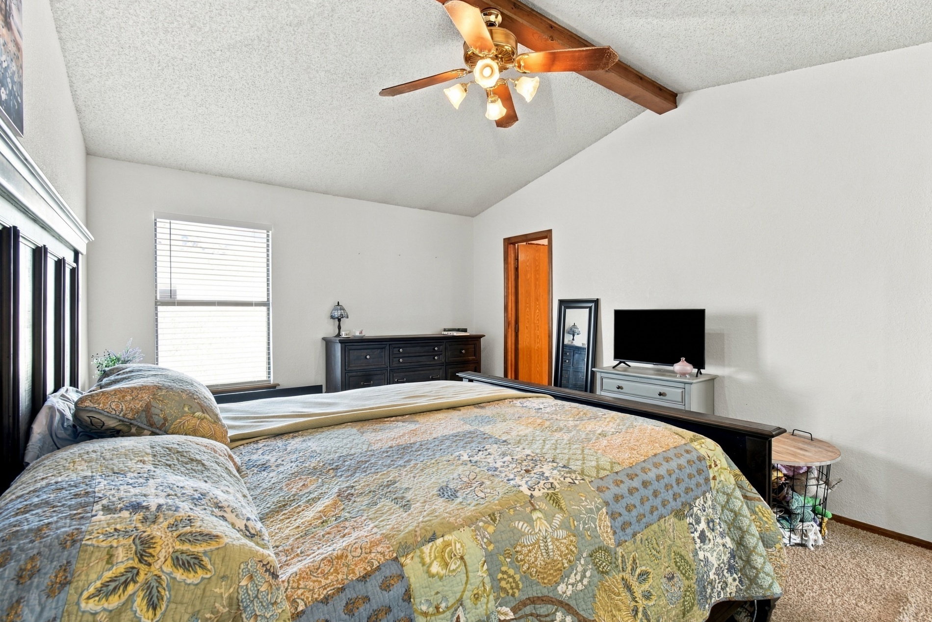 1801 N Aster Avenue Property Photo 21