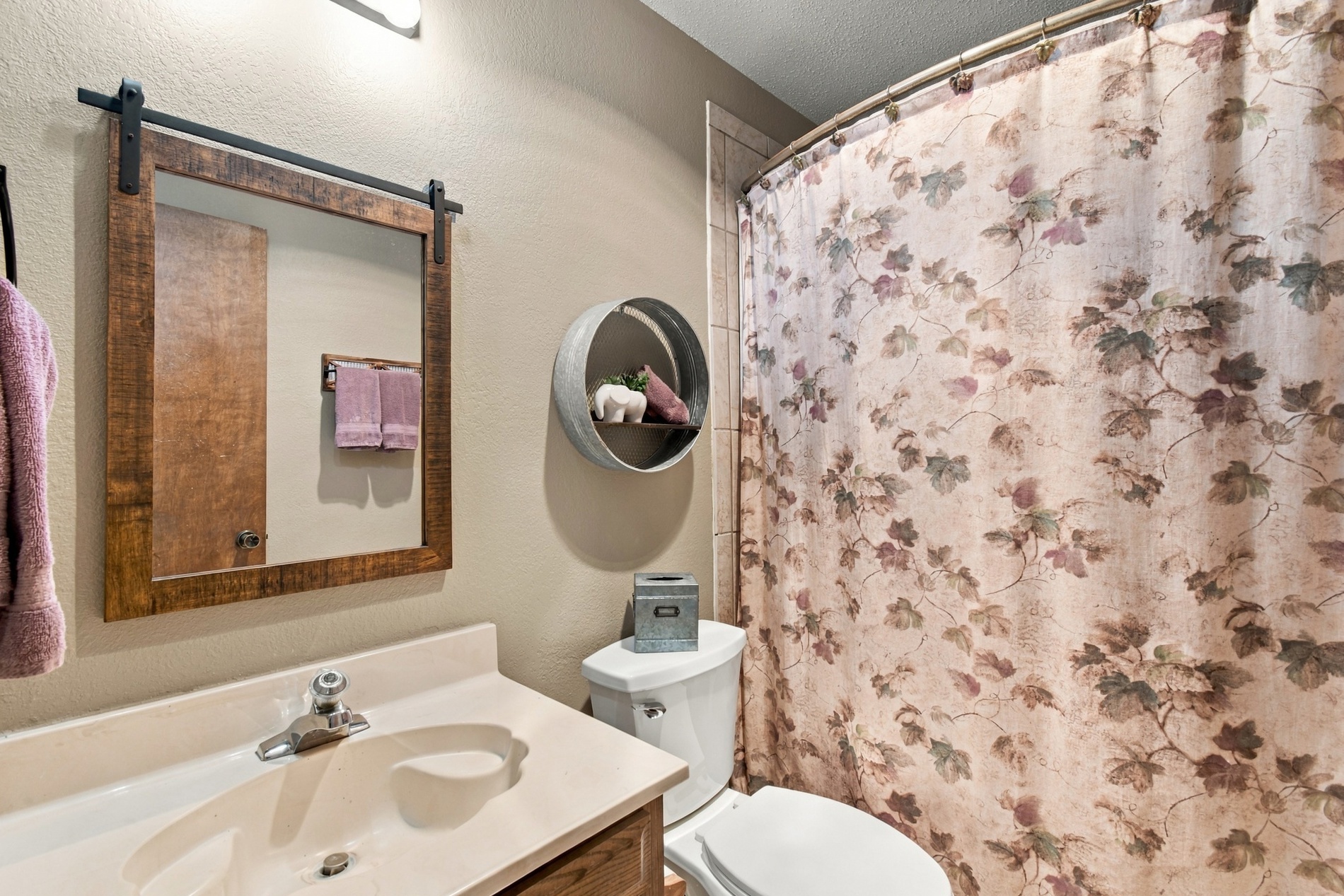 1801 N Aster Avenue Property Photo 28