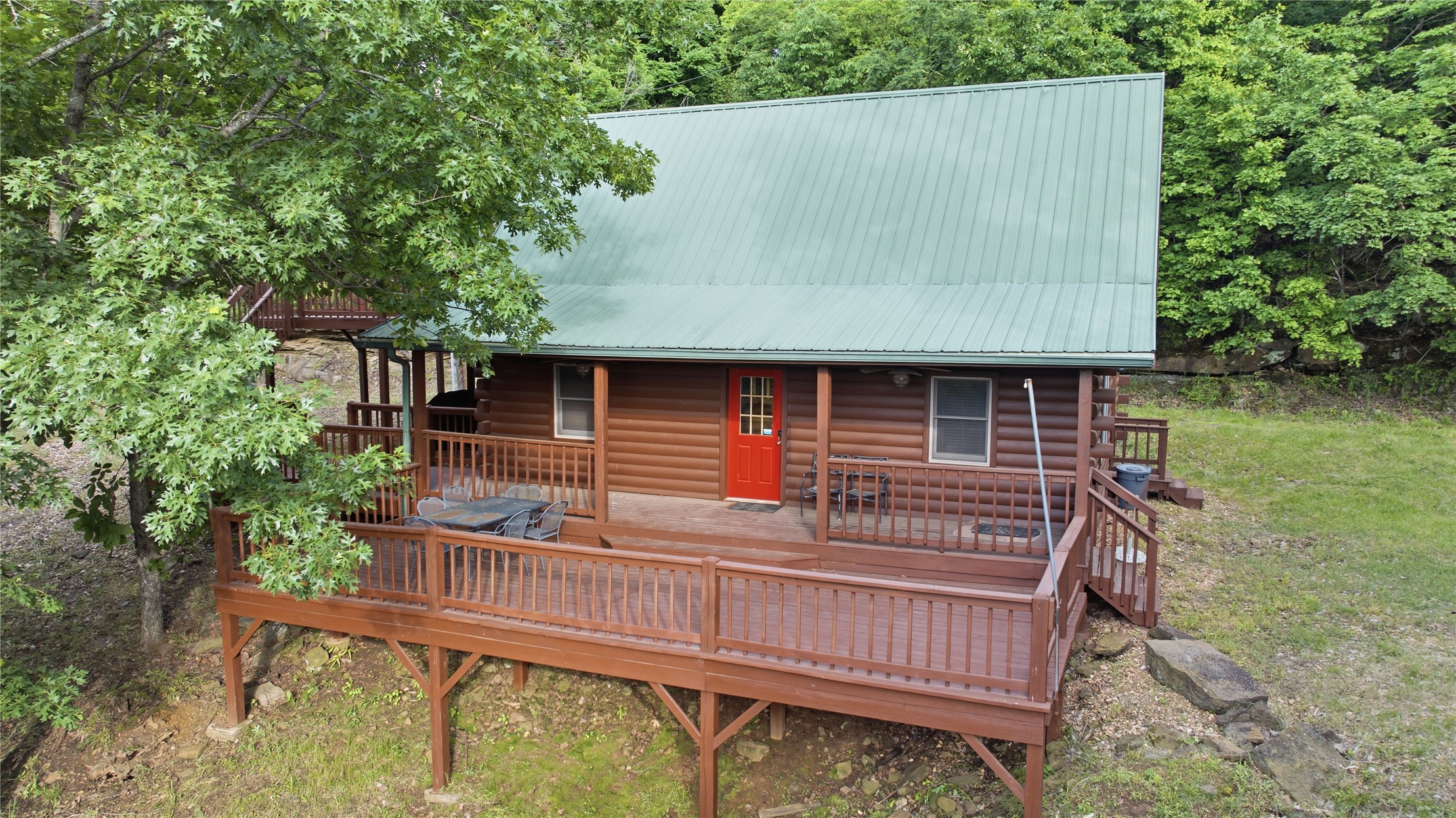 13402 Northern Drive Property Photo 1