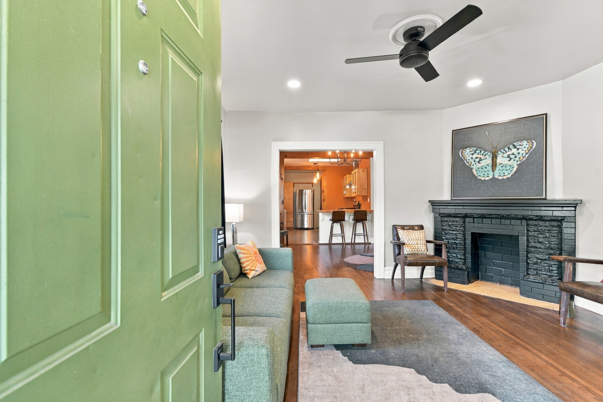 327 N Santa Fe Avenue Property Photo 6