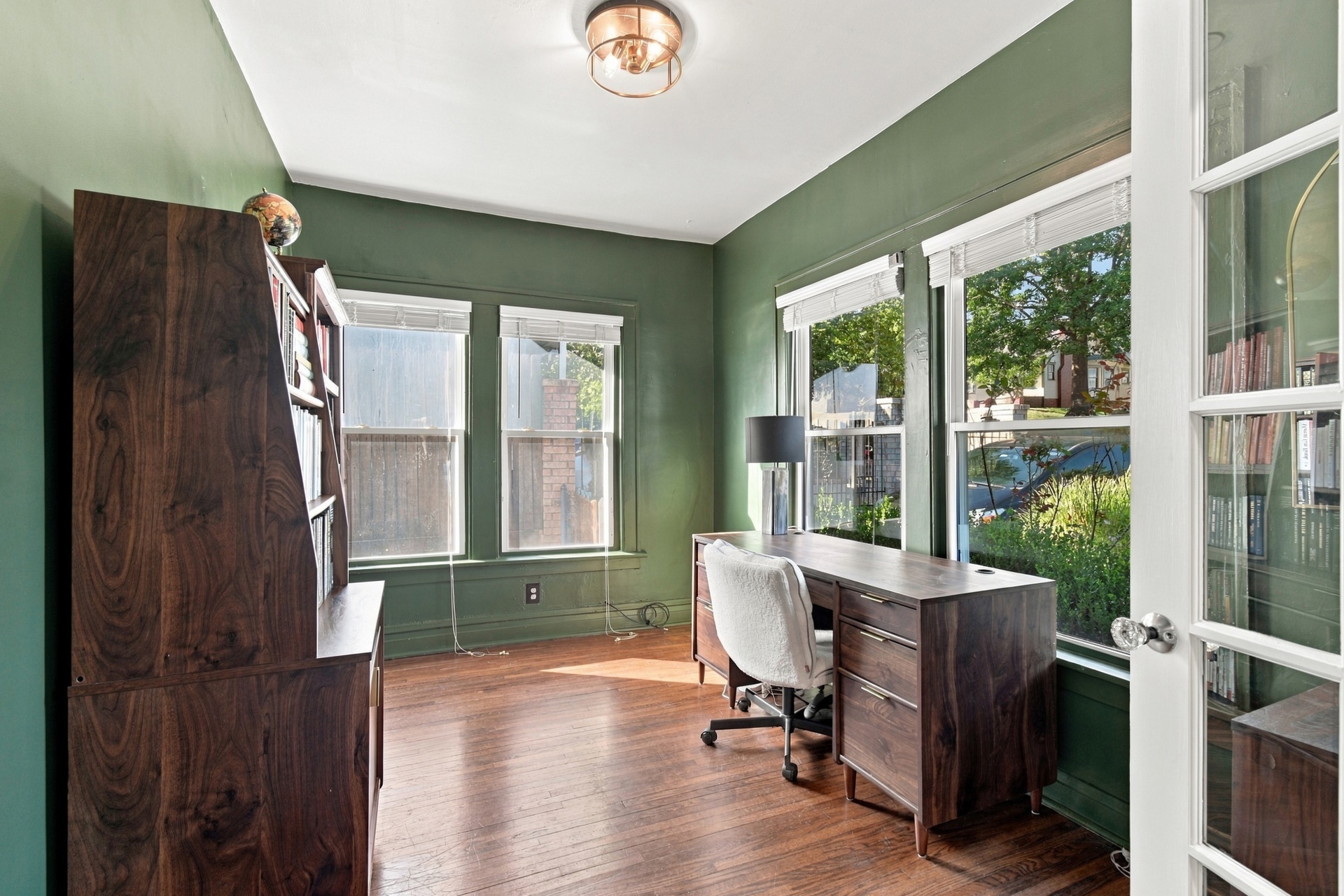 327 N Santa Fe Avenue Property Photo 10