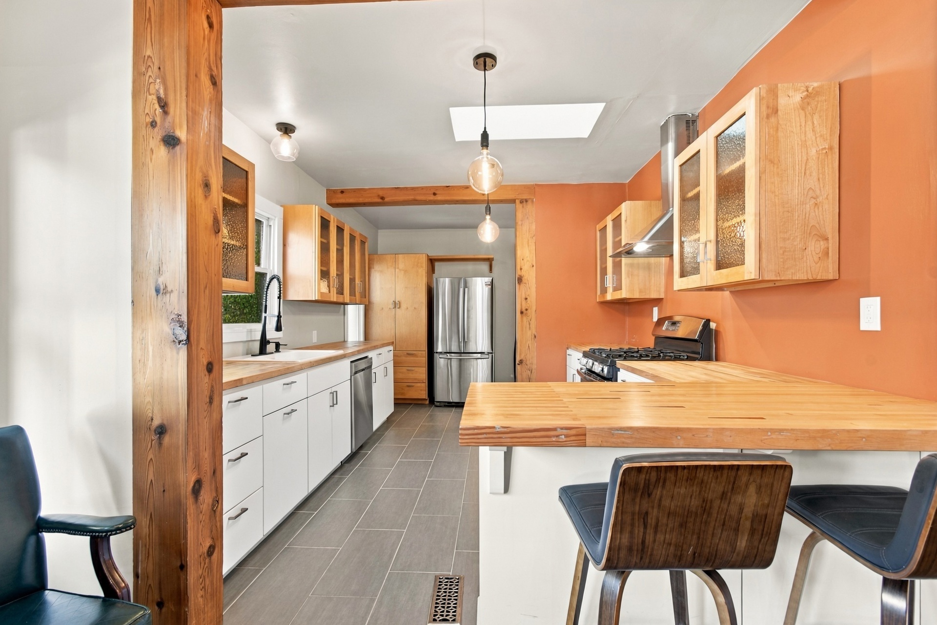327 N Santa Fe Avenue Property Photo 16