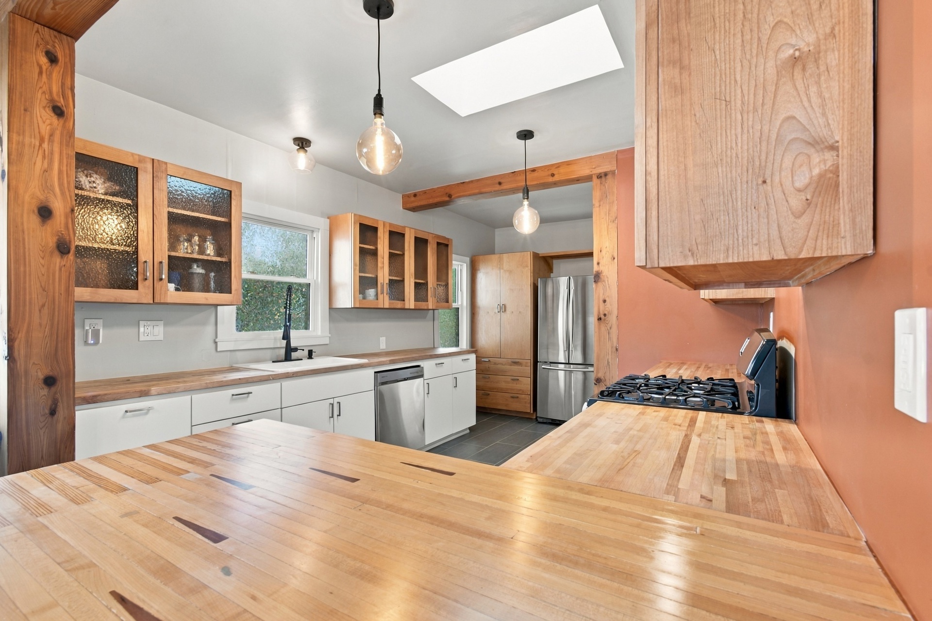 327 N Santa Fe Avenue Property Photo 18
