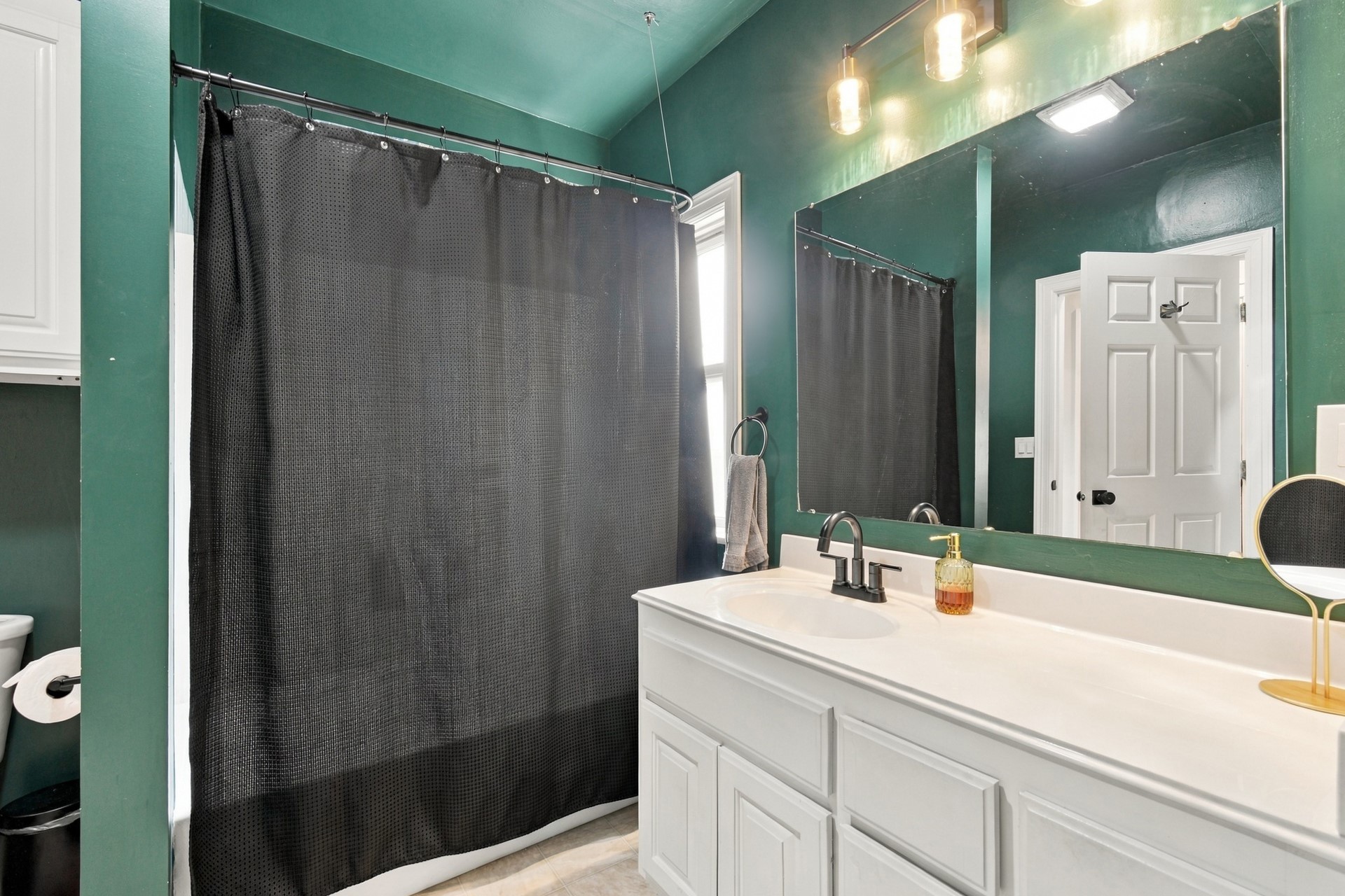 327 N Santa Fe Avenue Property Photo 25