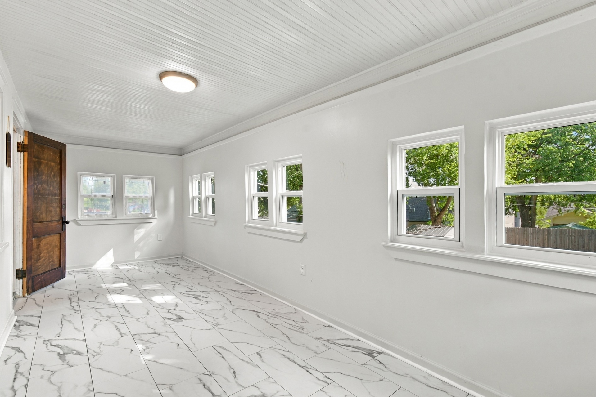 327 N Santa Fe Avenue Property Photo 32