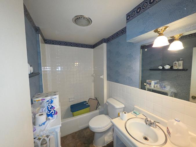 815 W Date Street Property Photo 29