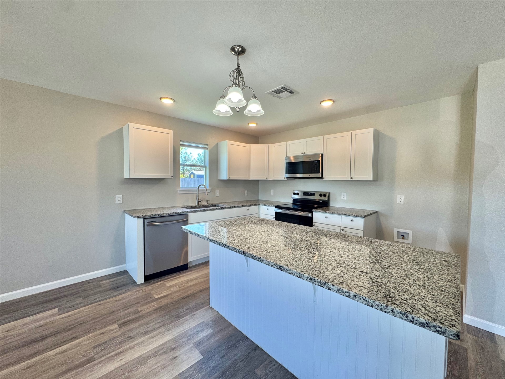 3808 W 55th Street Property Photo 5