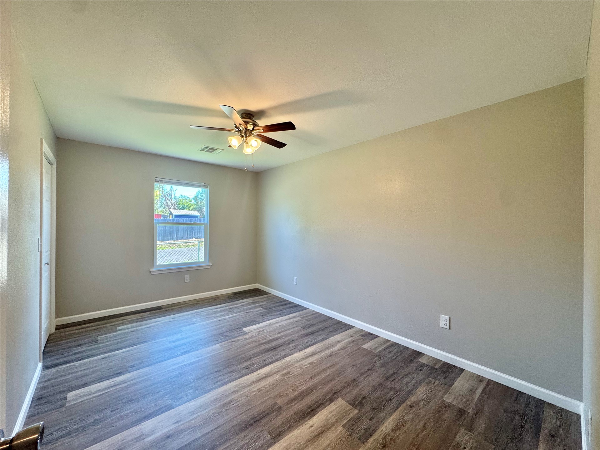 3808 W 55th Street Property Photo 11