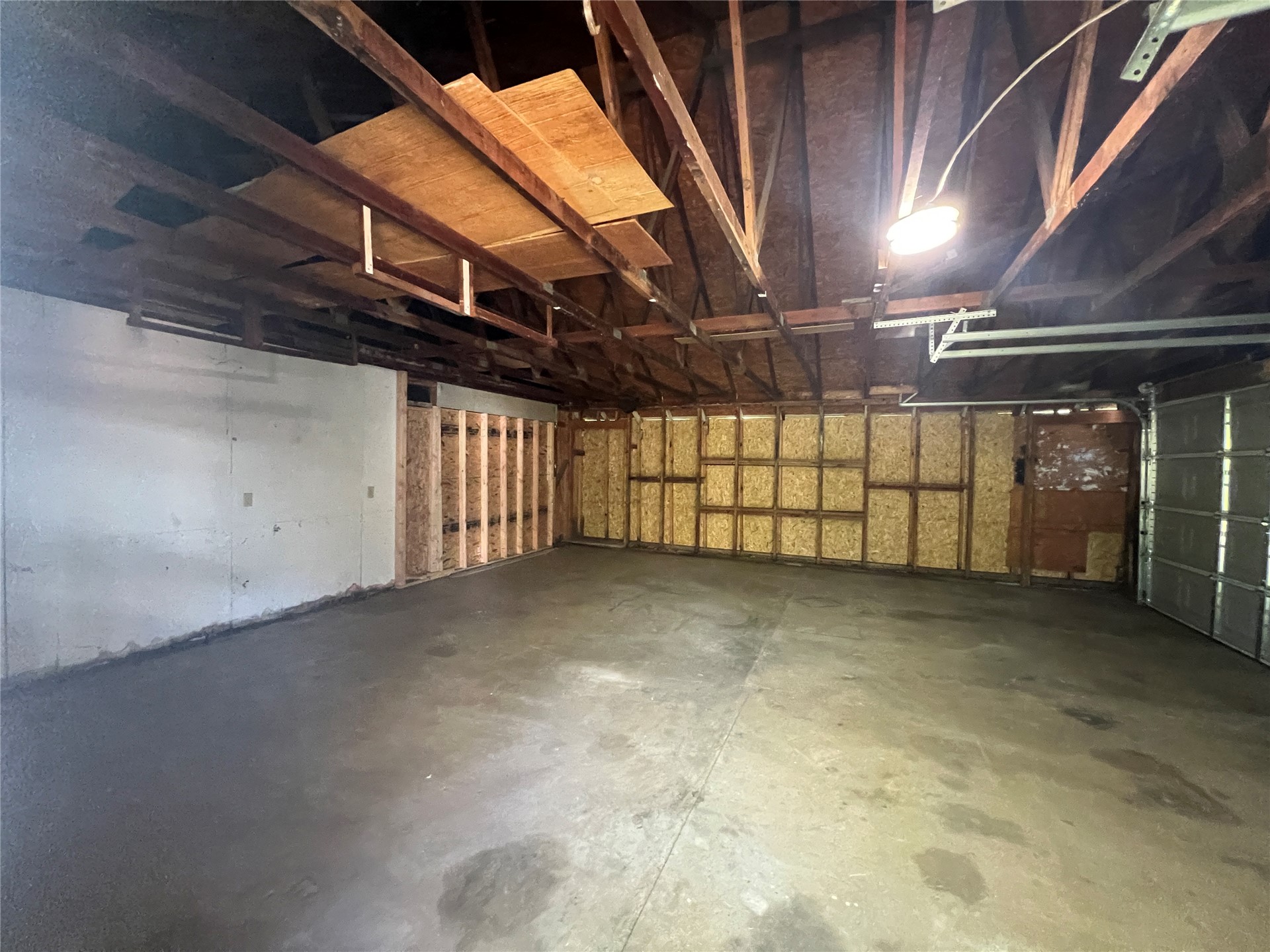 112 S Lee Street W Property Photo 9