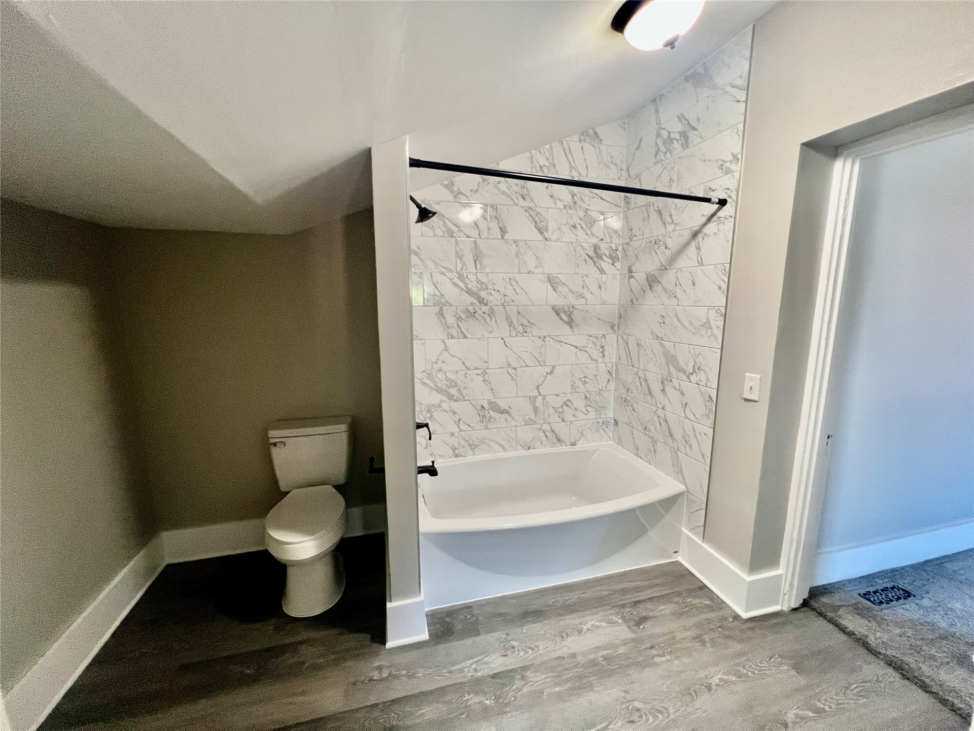 112 S Lee Street W Property Photo 21