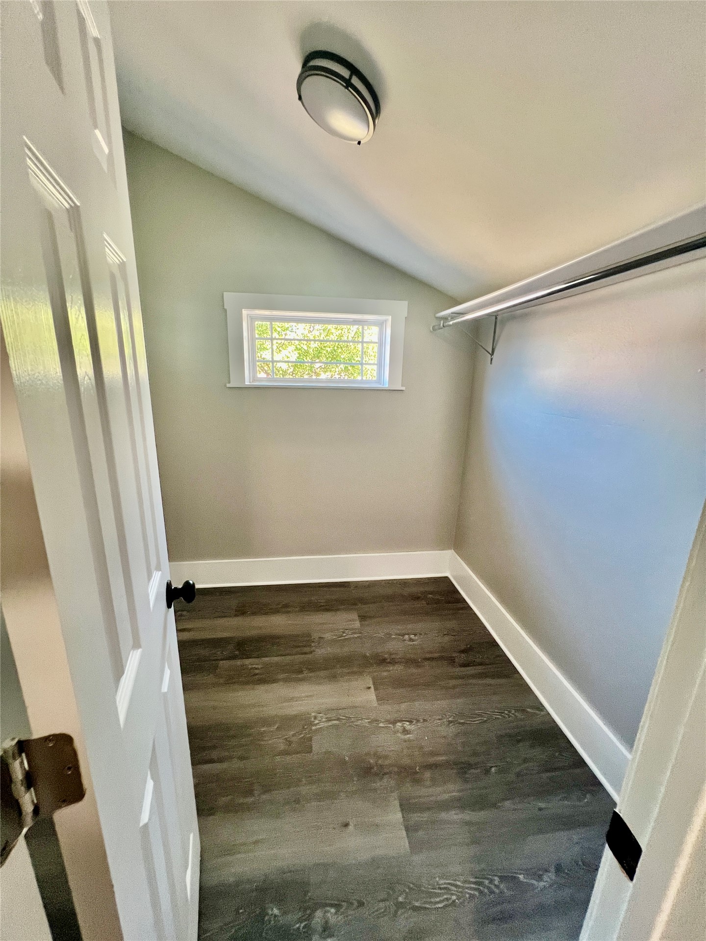 112 S Lee Street W Property Photo 22