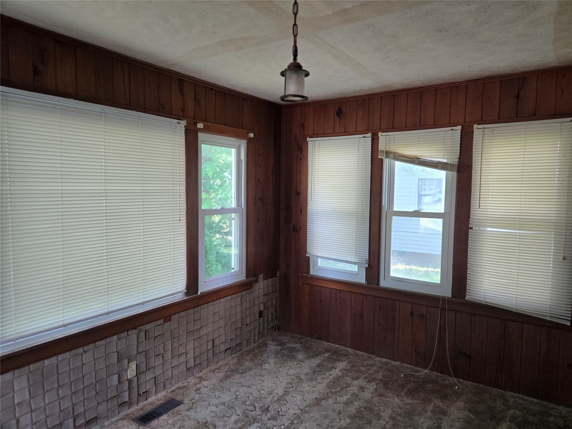 628 W Tahlequah Property Photo 38