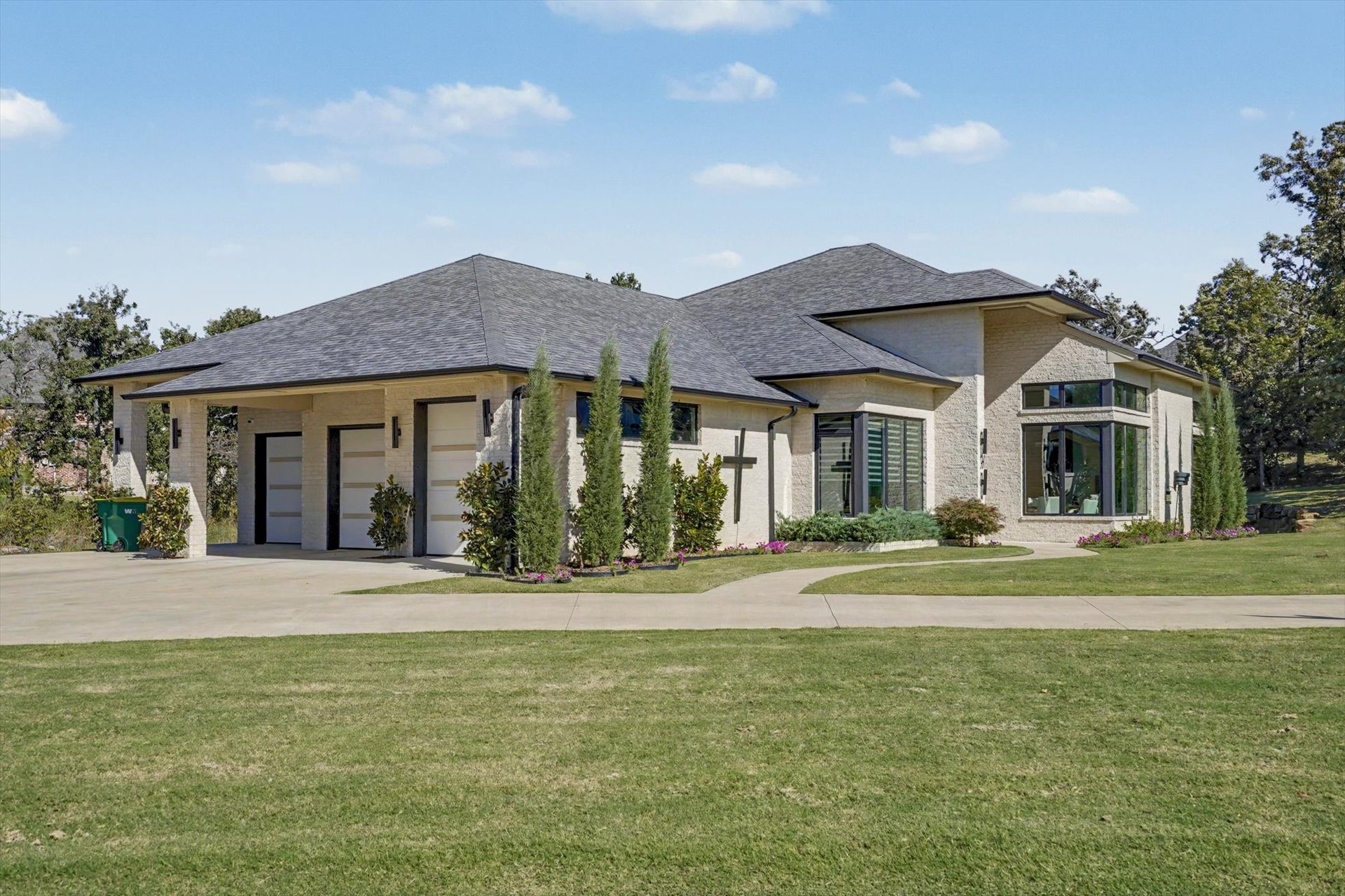 700 Cross Timbers Boulevard Property Photo 1