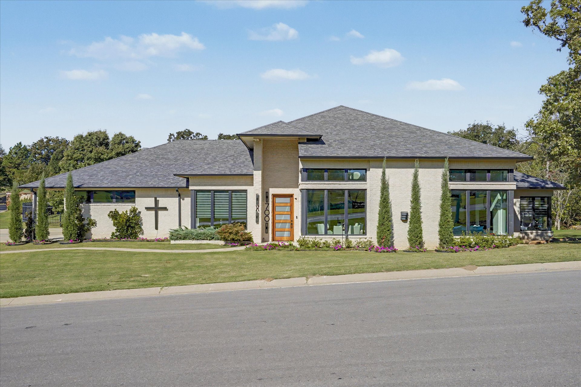 700 Cross Timbers Boulevard Property Photo 4