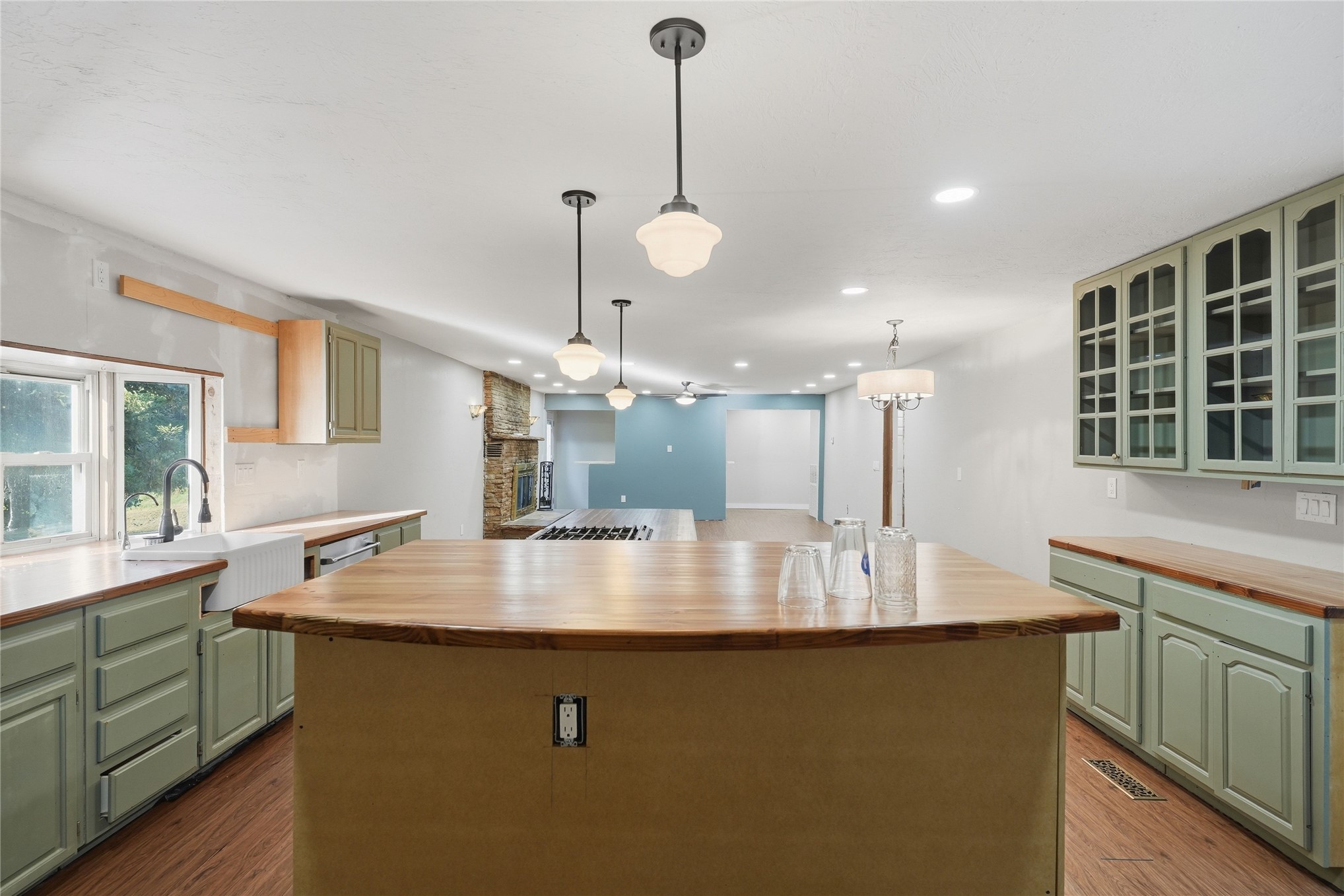 1120 E Leroy Road Property Photo 17