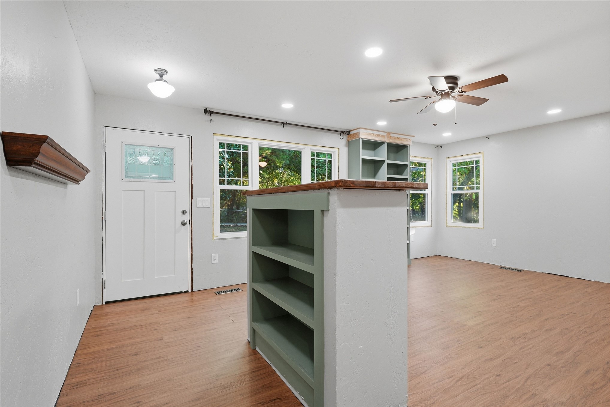 1120 E Leroy Road Property Photo 23