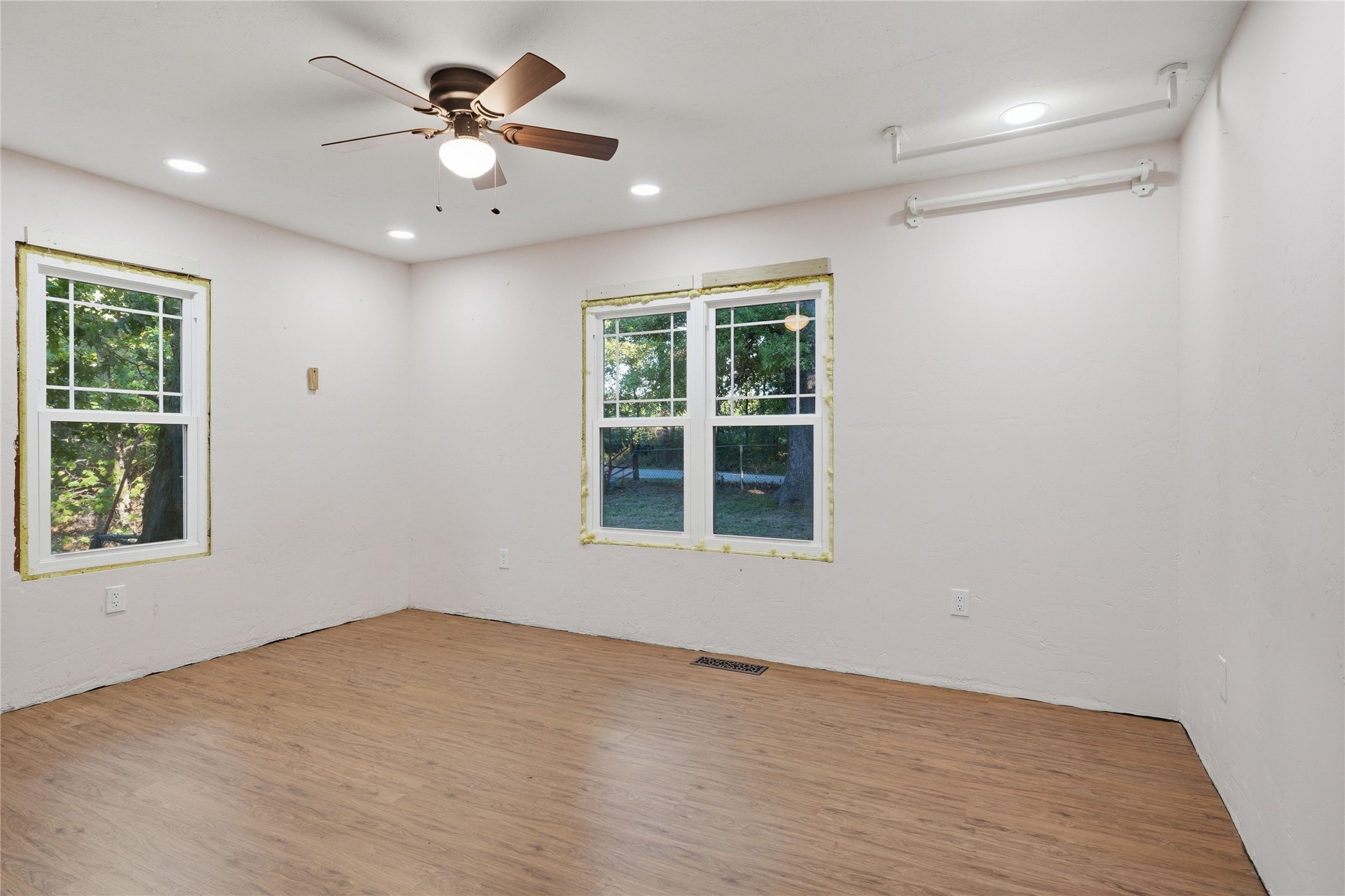 1120 E Leroy Road Property Photo 30
