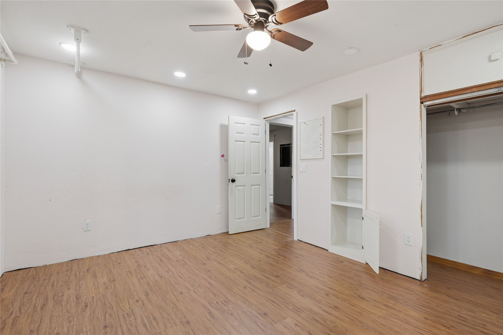 1120 E Leroy Road Property Photo 32