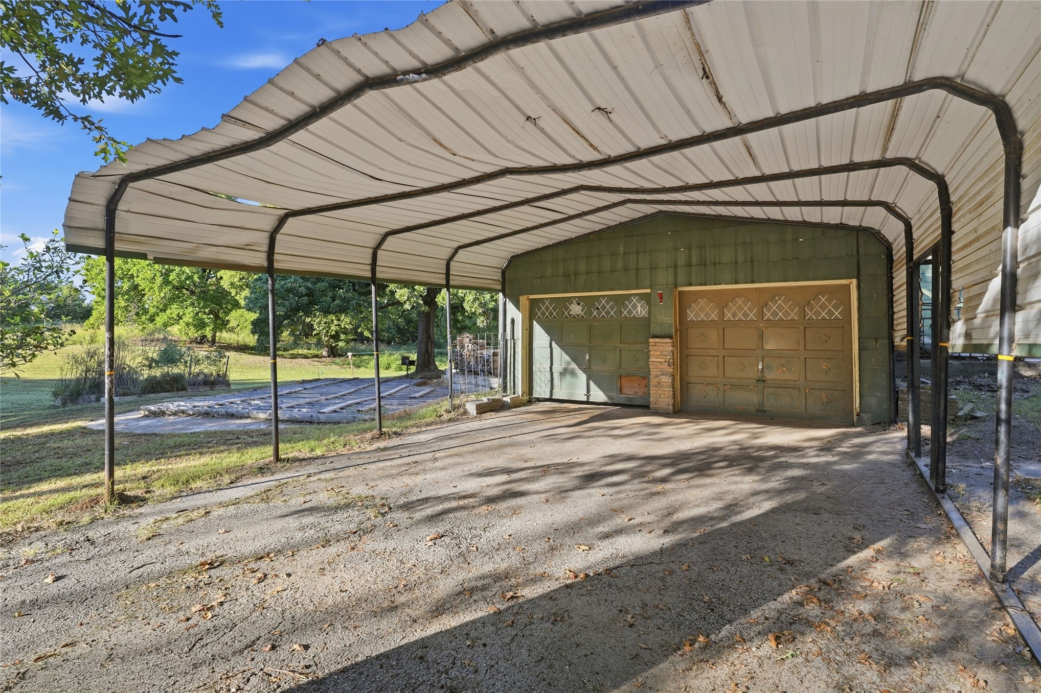 1120 E Leroy Road Property Photo 48