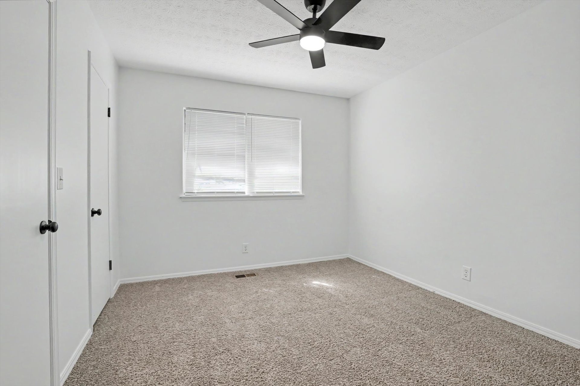 9920 E 28th Place Property Photo 20
