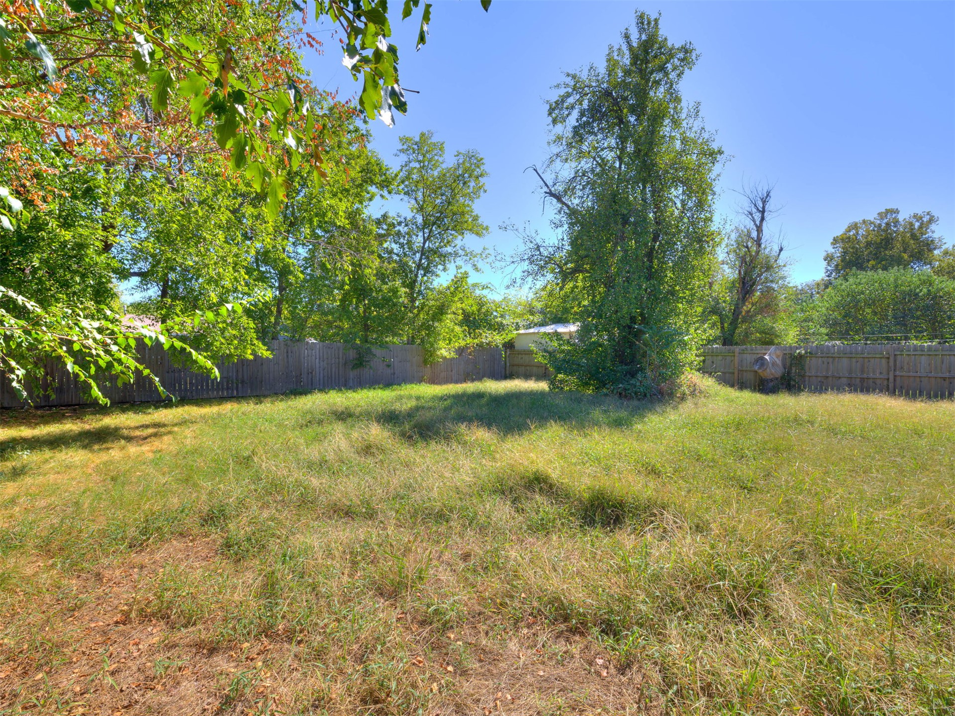 2223 N Louisville Avenue Property Photo 25