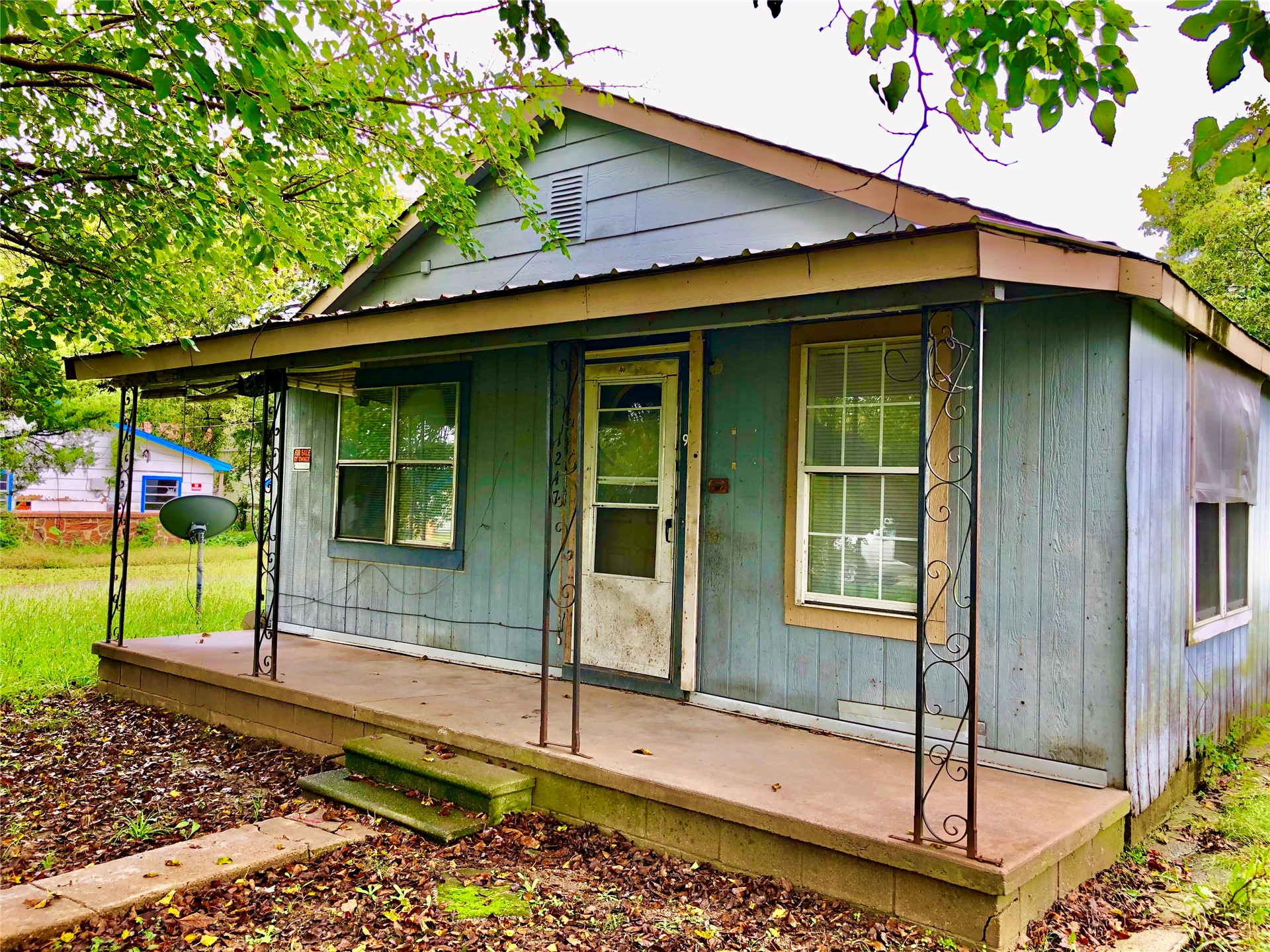 1247 S Choctaw Property Photo 1
