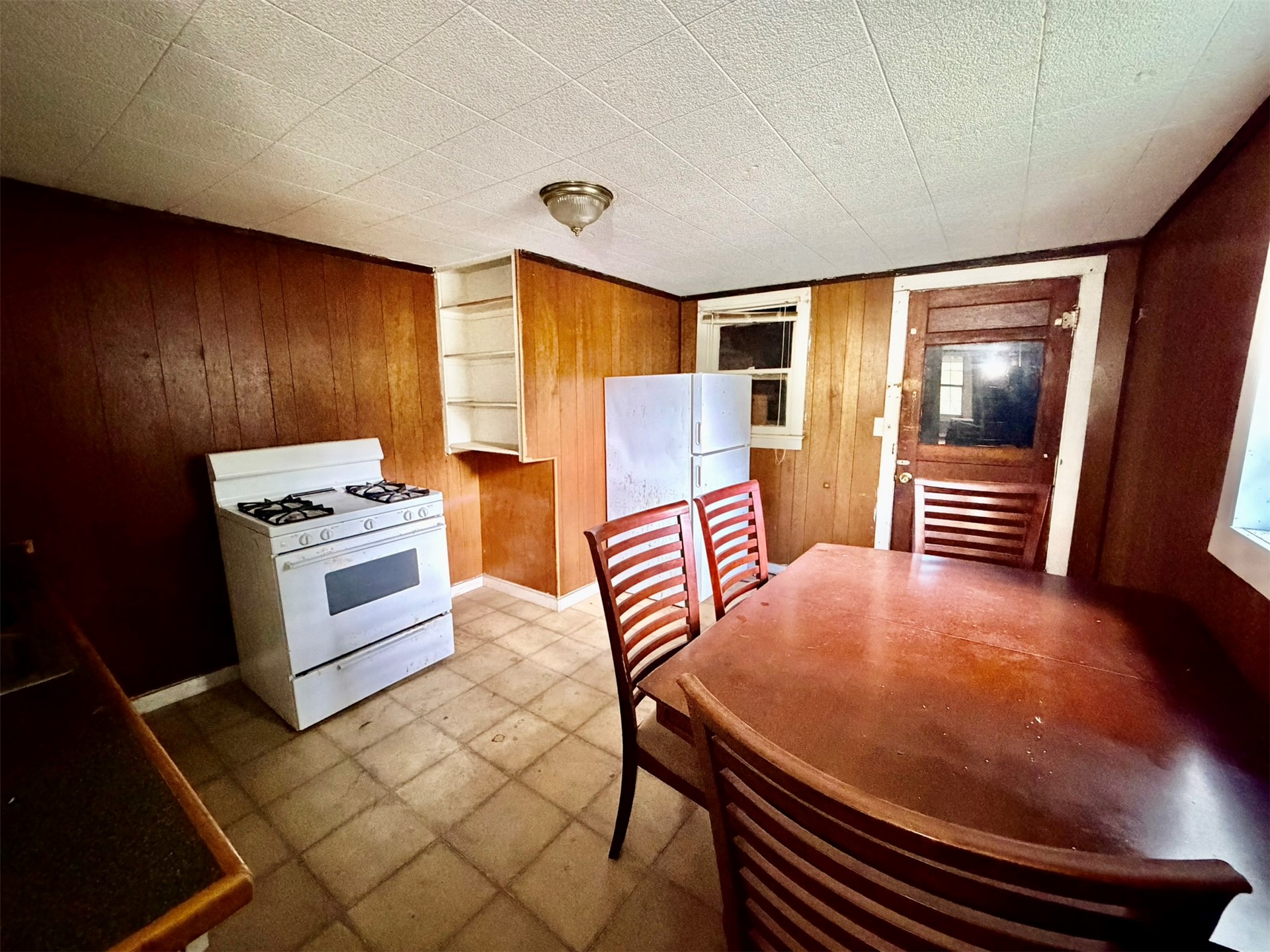 1247 S Choctaw Property Photo 8