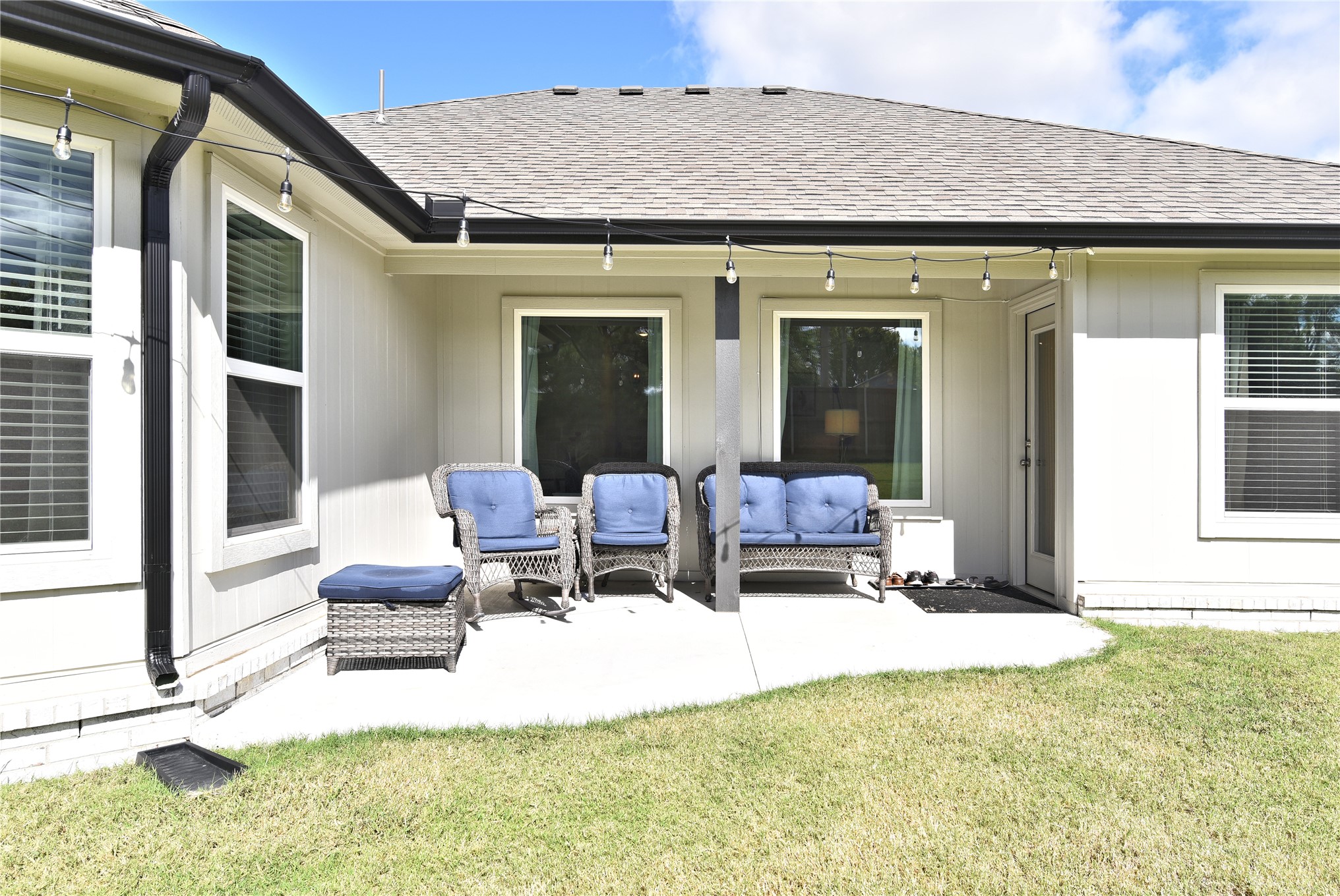1656 E 140th Place Property Photo 6