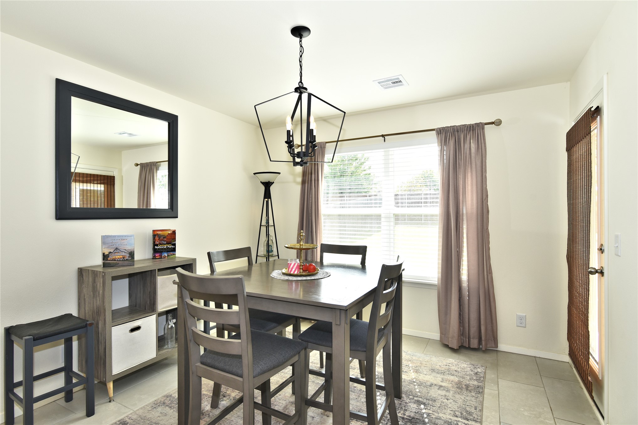 1656 E 140th Place Property Photo 12