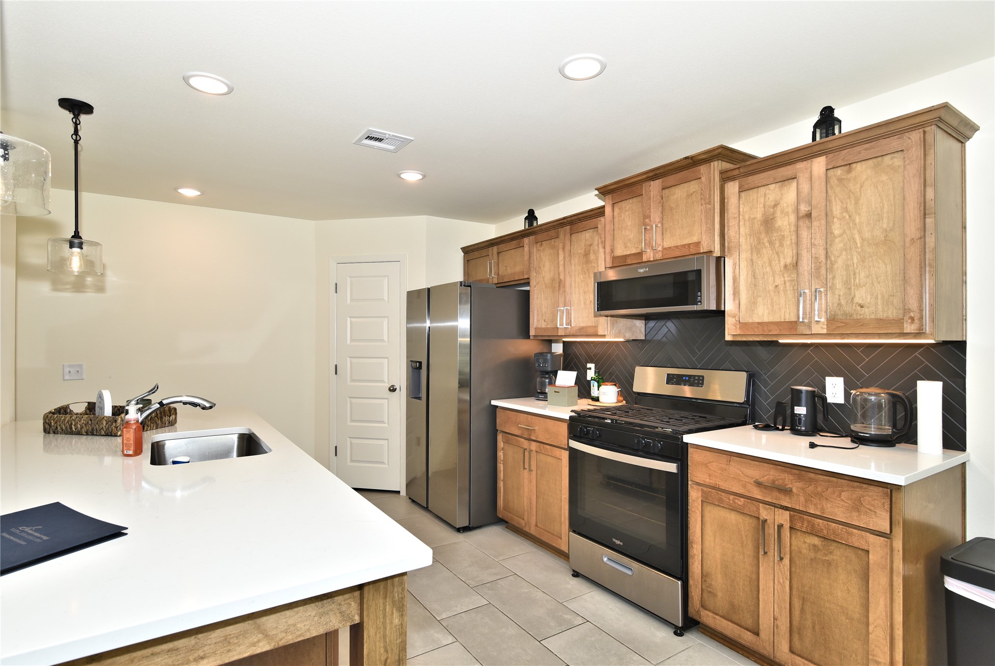 1656 E 140th Place Property Photo 13
