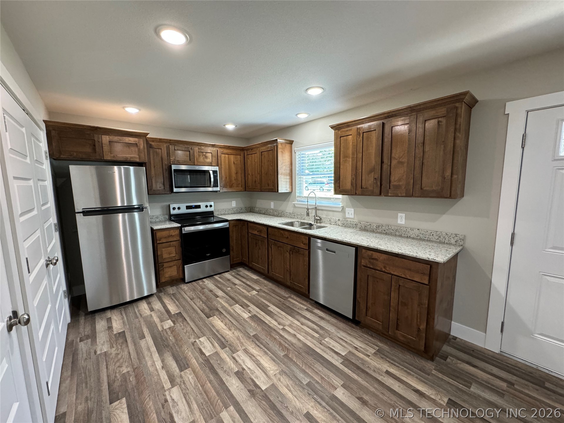 1751 W Main Street Property Photo 8