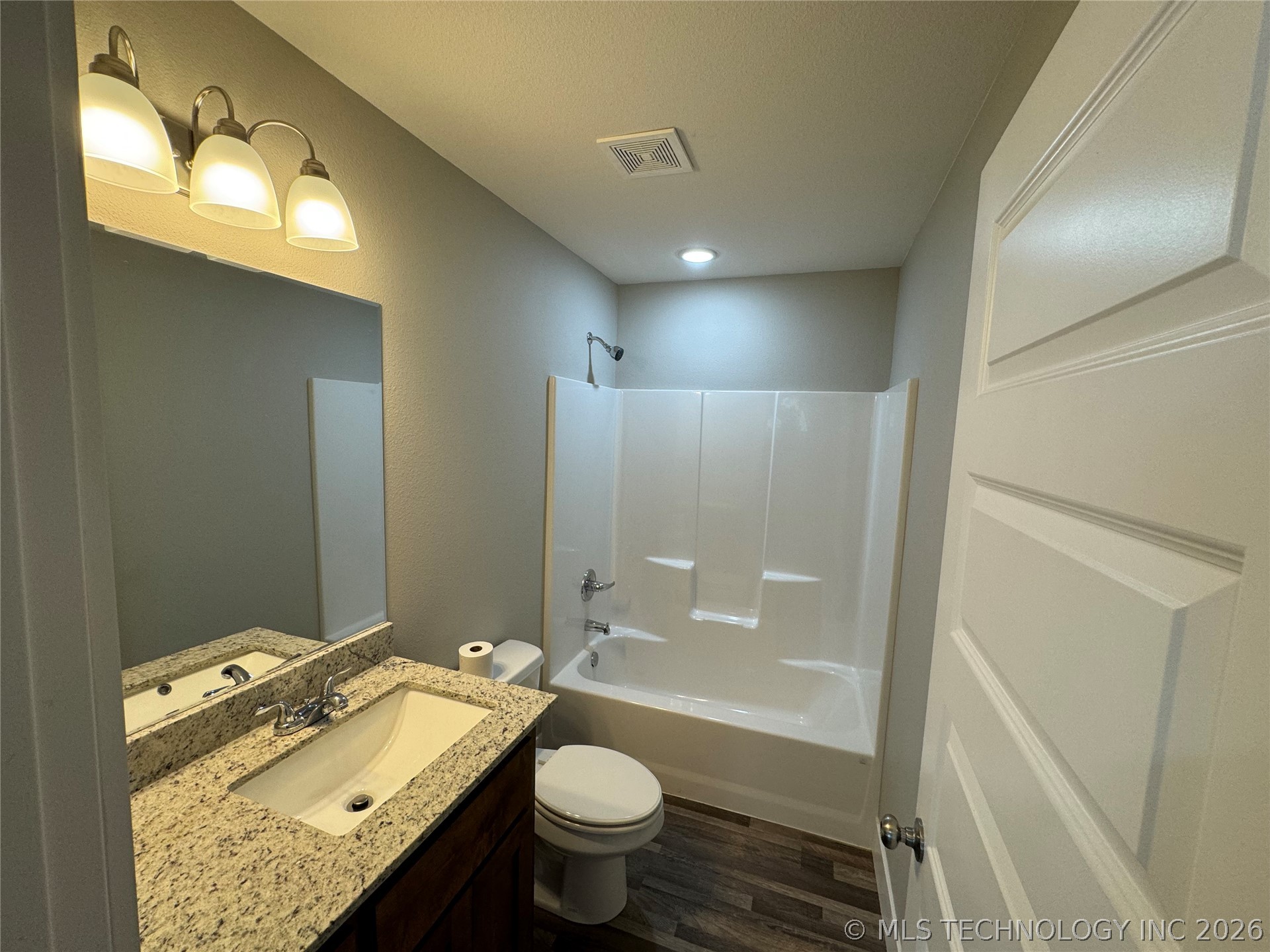 1751 W Main Street Property Photo 9