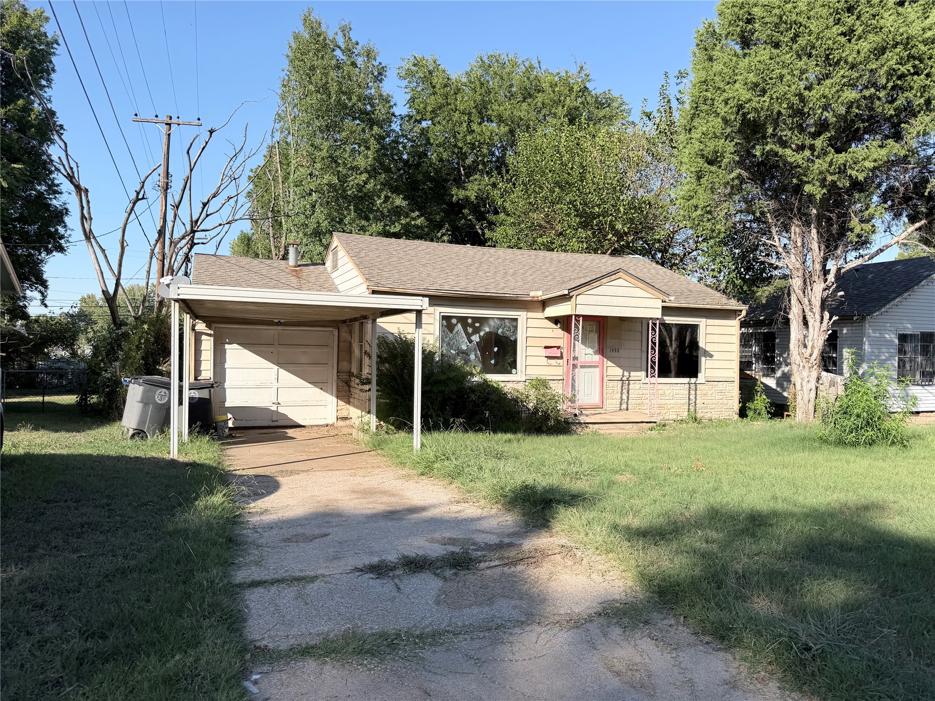 3955 E Admiral Court