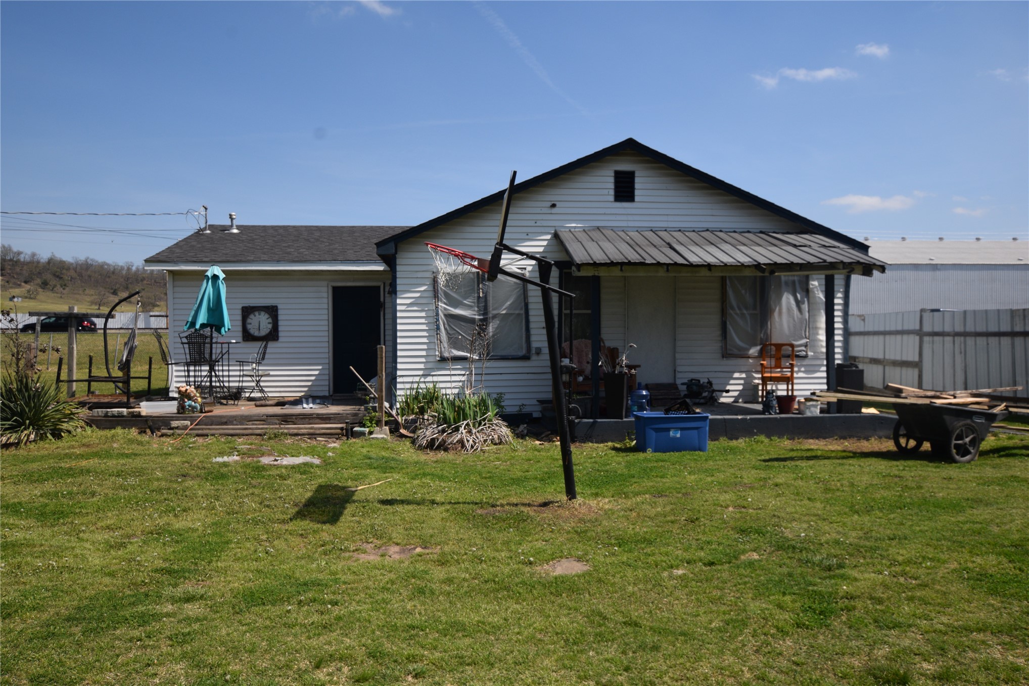 1 W Pine Street Property Photo 2