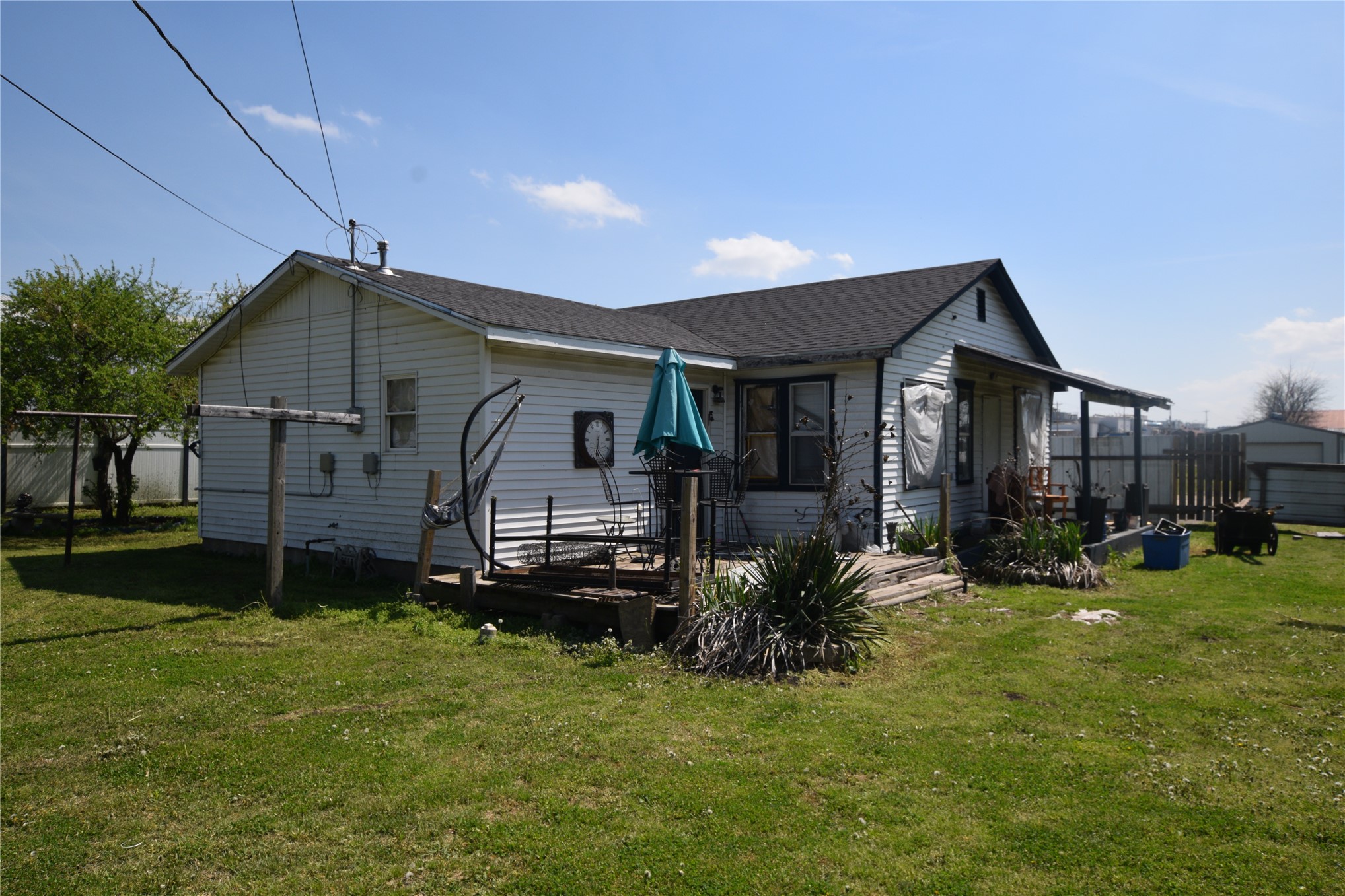 1 W Pine Street Property Photo 28