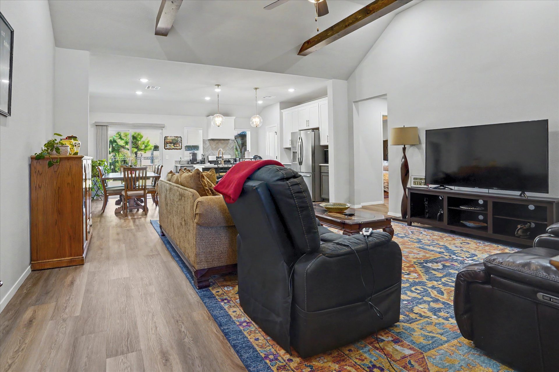 1705 E 138 Street Property Photo 4