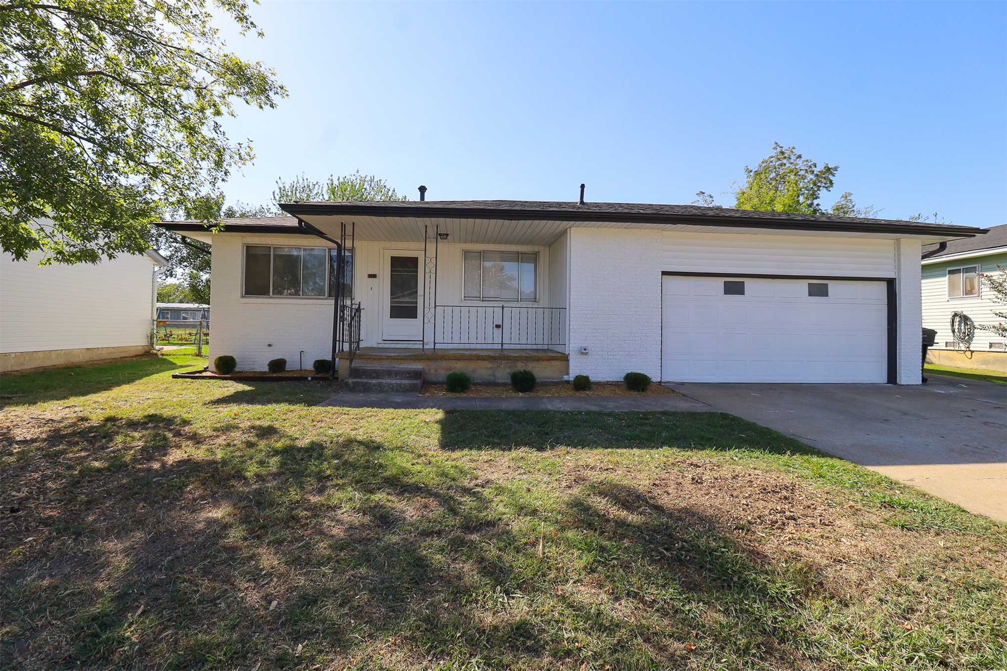 810 N Dogwood Street Property Photo 1