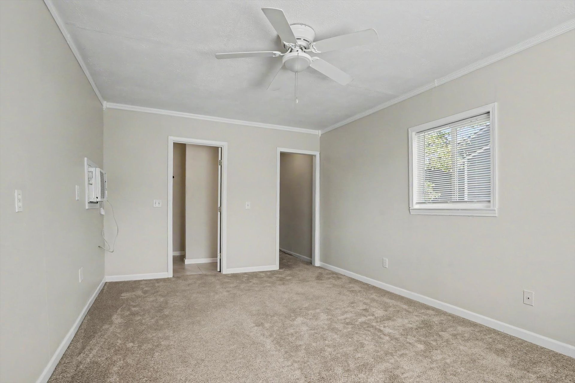 319 S Main Street Property Photo 11