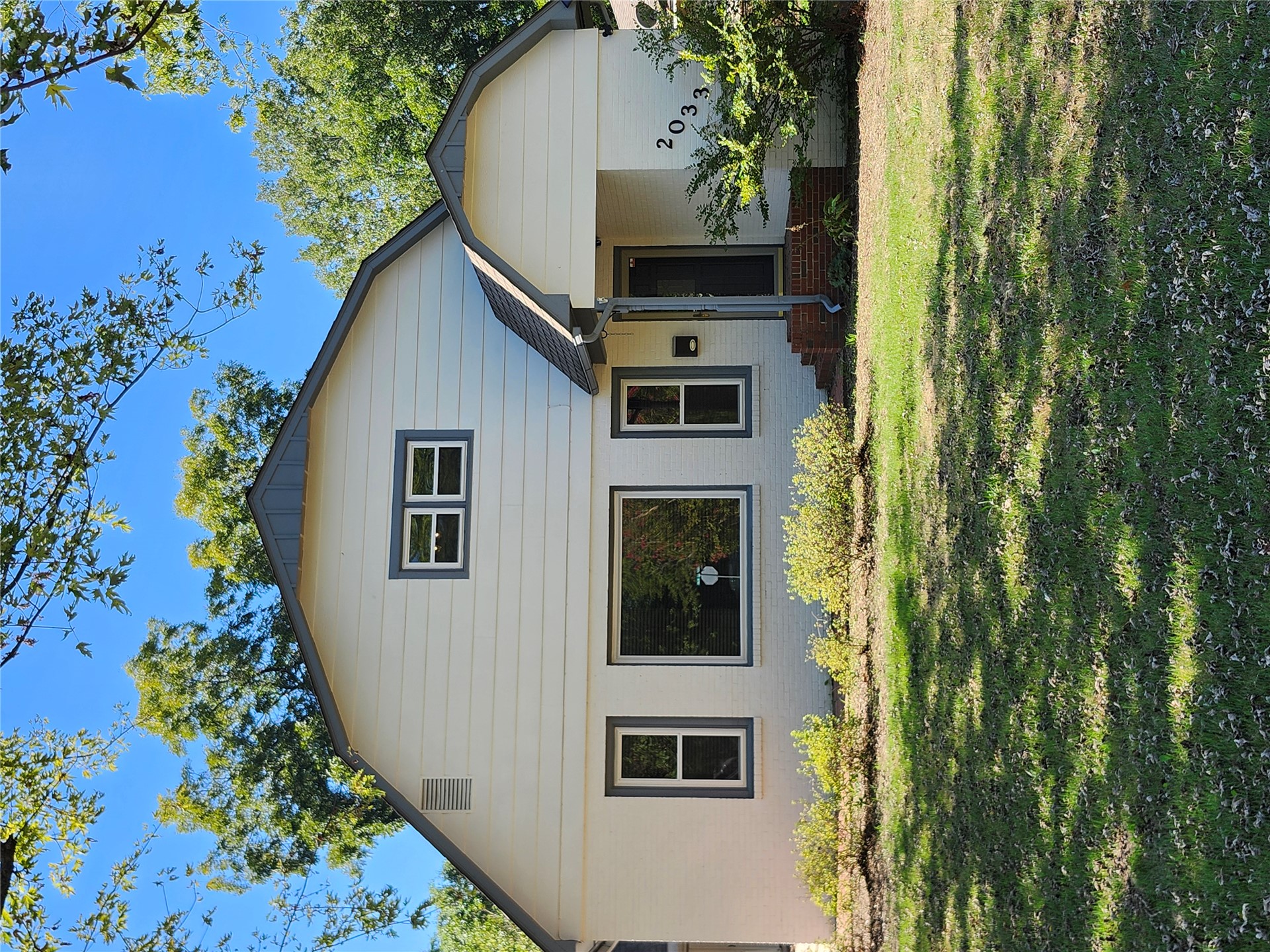 2033 Haskell Boulevard Property Photo 1