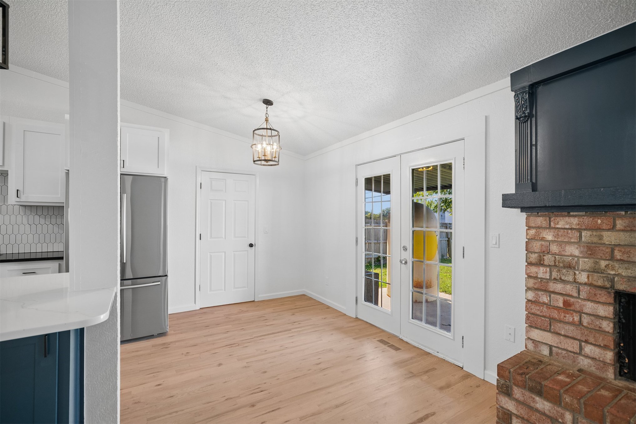 4500 S Elm Avenue Property Photo 14