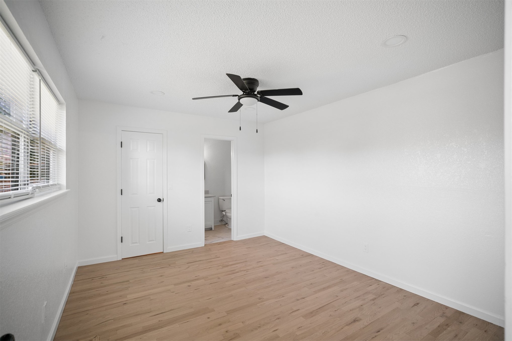 4500 S Elm Avenue Property Photo 28