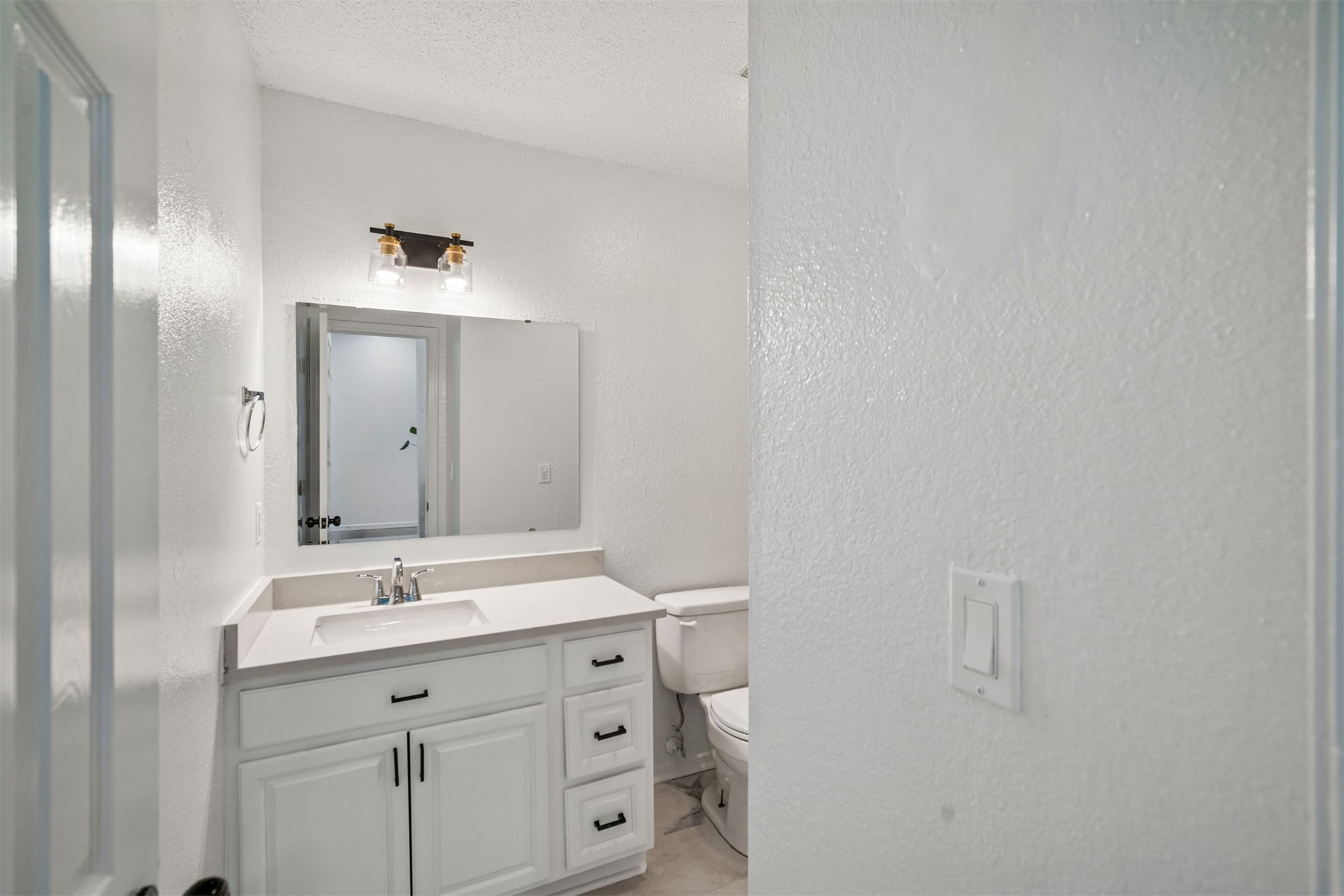 4500 S Elm Avenue Property Photo 32