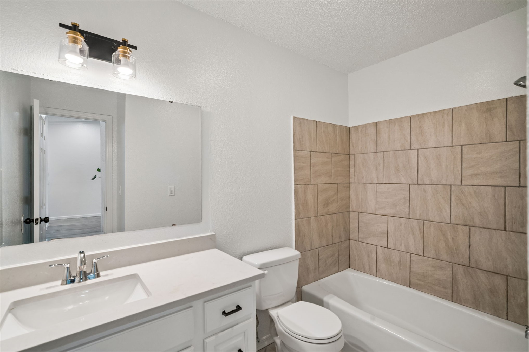 4500 S Elm Avenue Property Photo 33