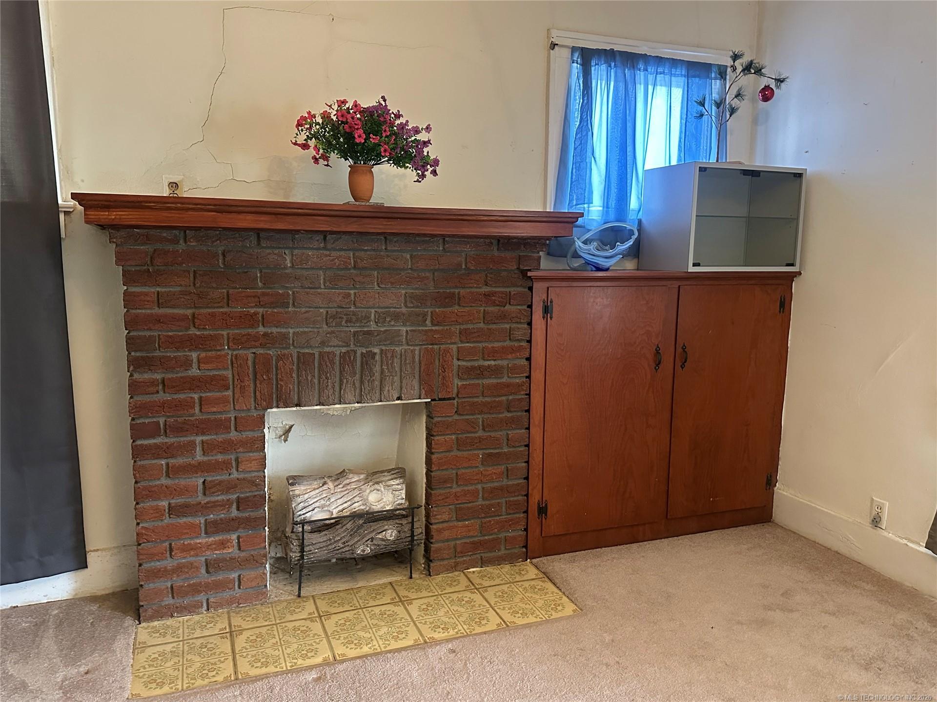 814 S Severs Street Property Photo 5