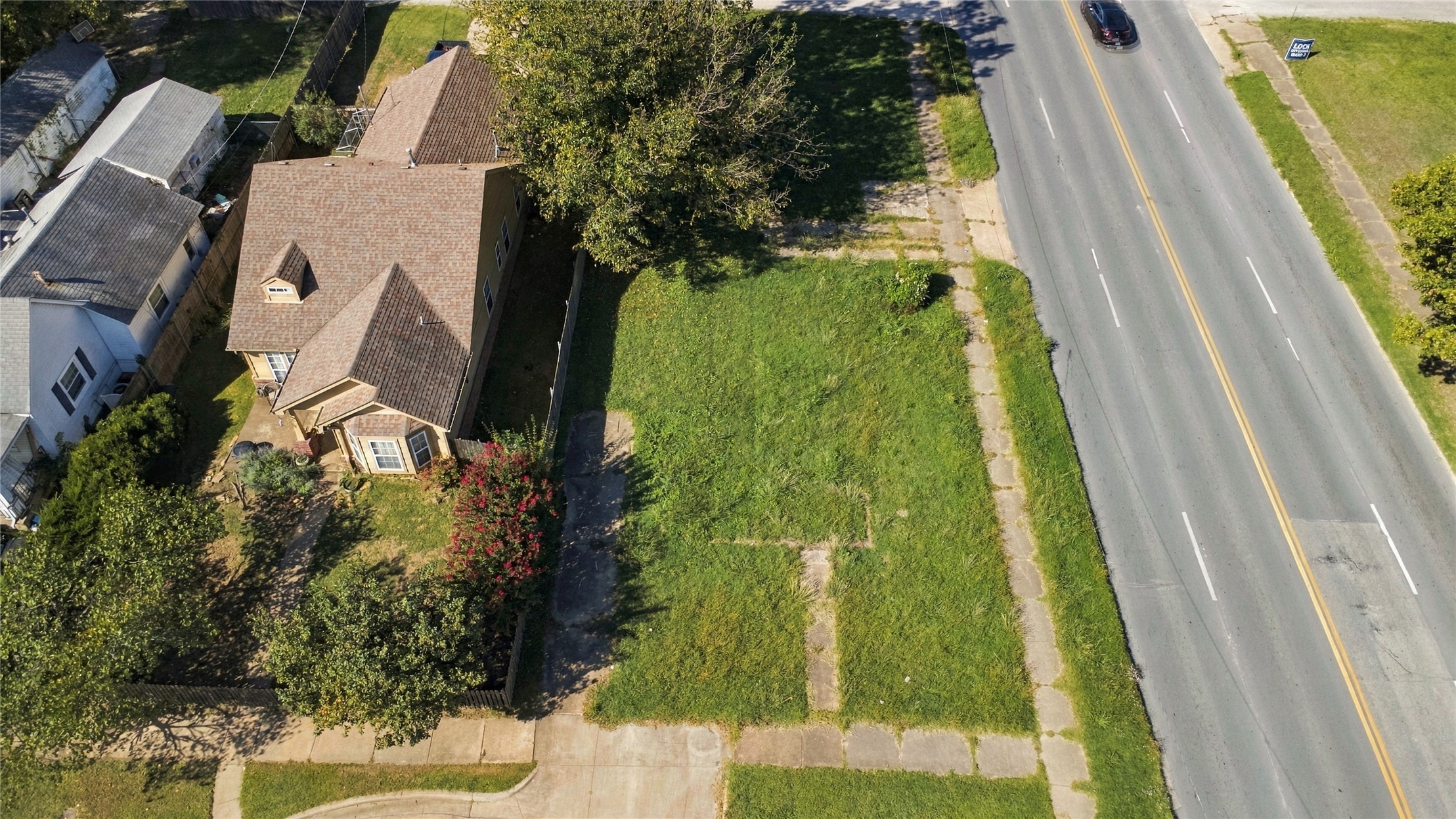 701 S Seneca Avenue Property Photo 10