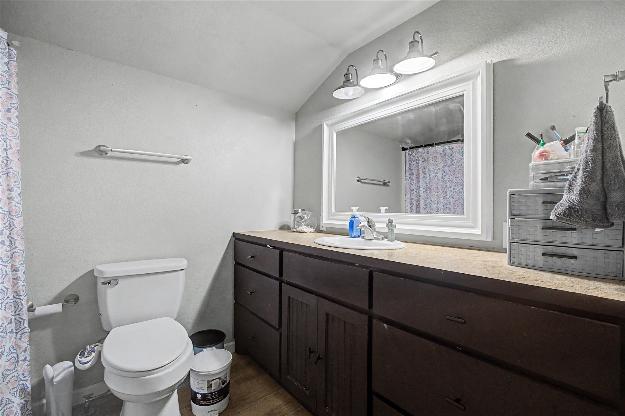 114949 S 4227 Property Photo 25