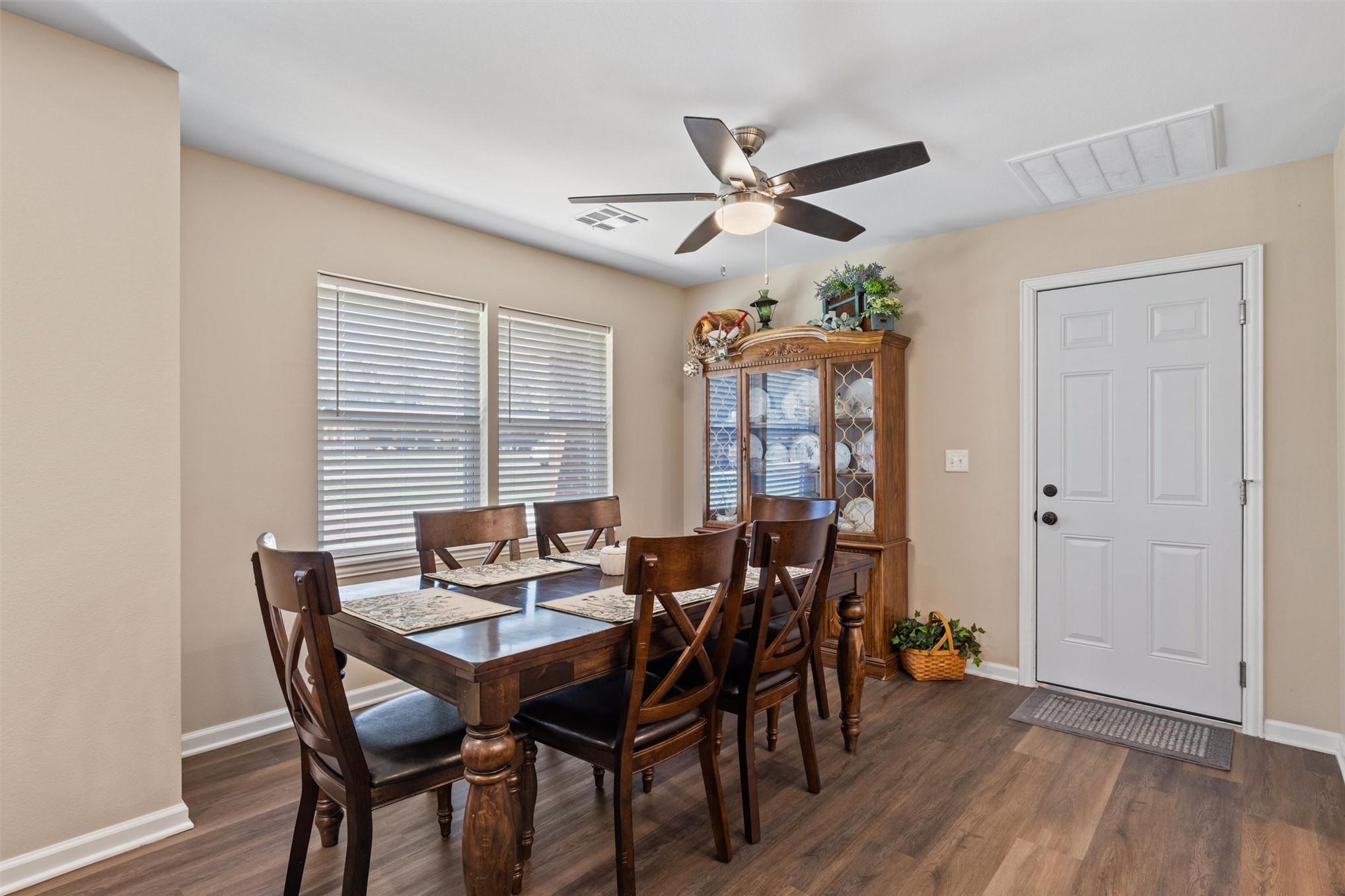 1600 Prairie Heights Property Photo 18
