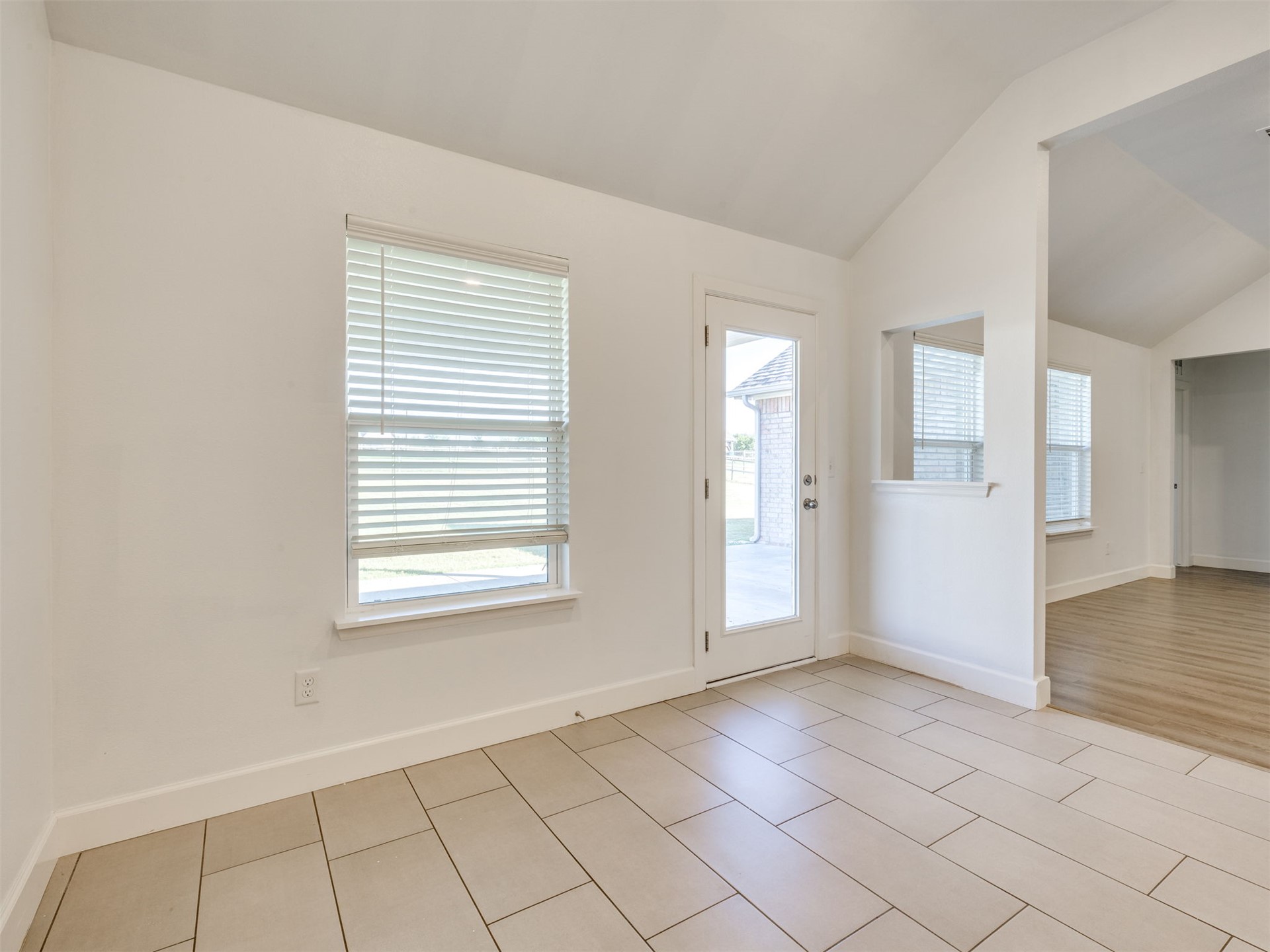 8913 N 63rd Avenue E Property Photo 24
